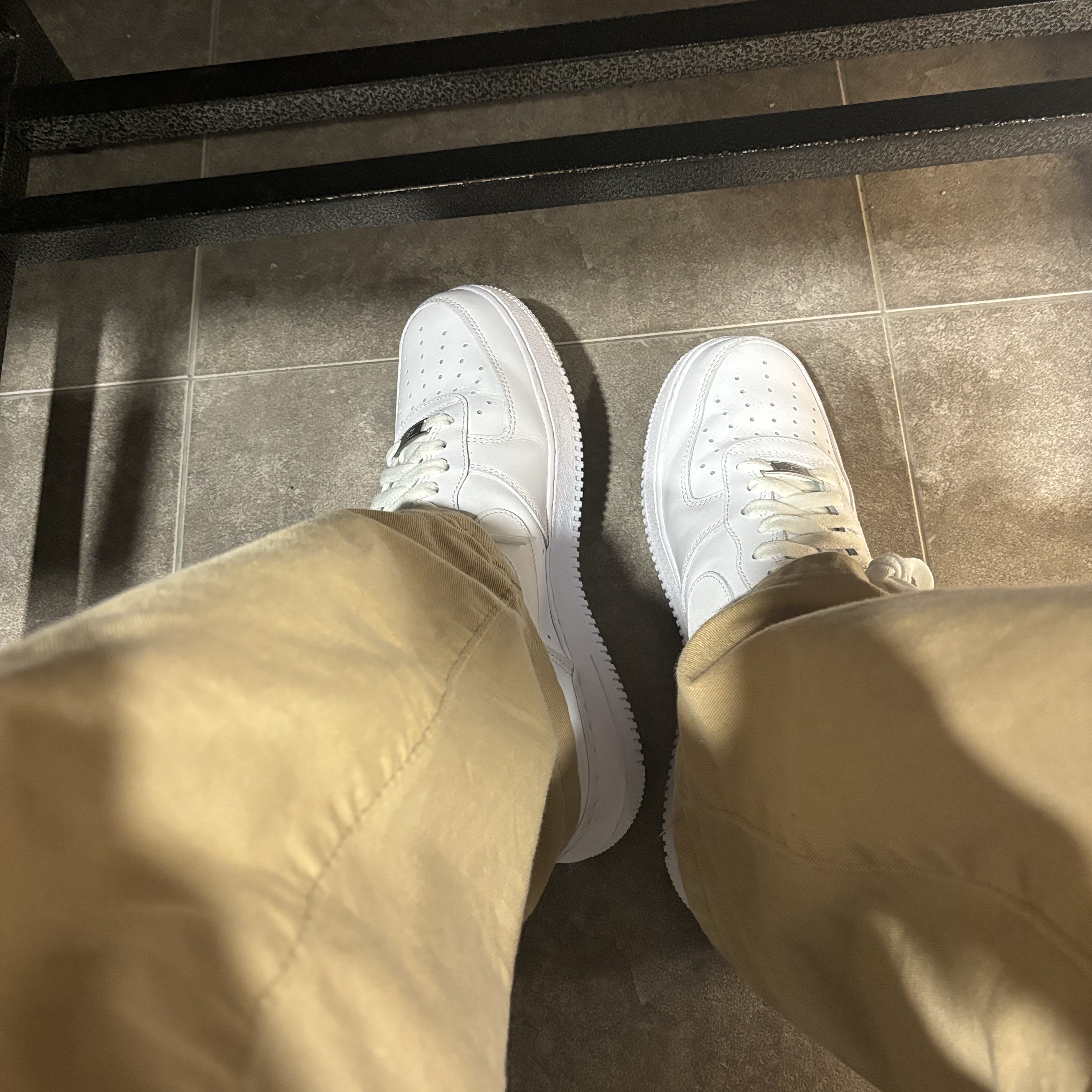 Nike Air Force 1 '07 Low White 착용 스타일