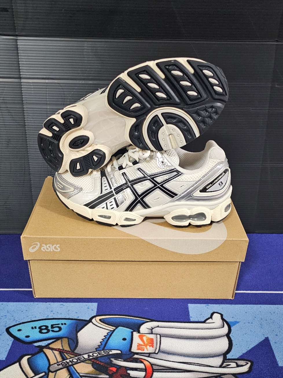 Asics Gel-Nimbus 9 Cream Black 착용 스타일 - 5