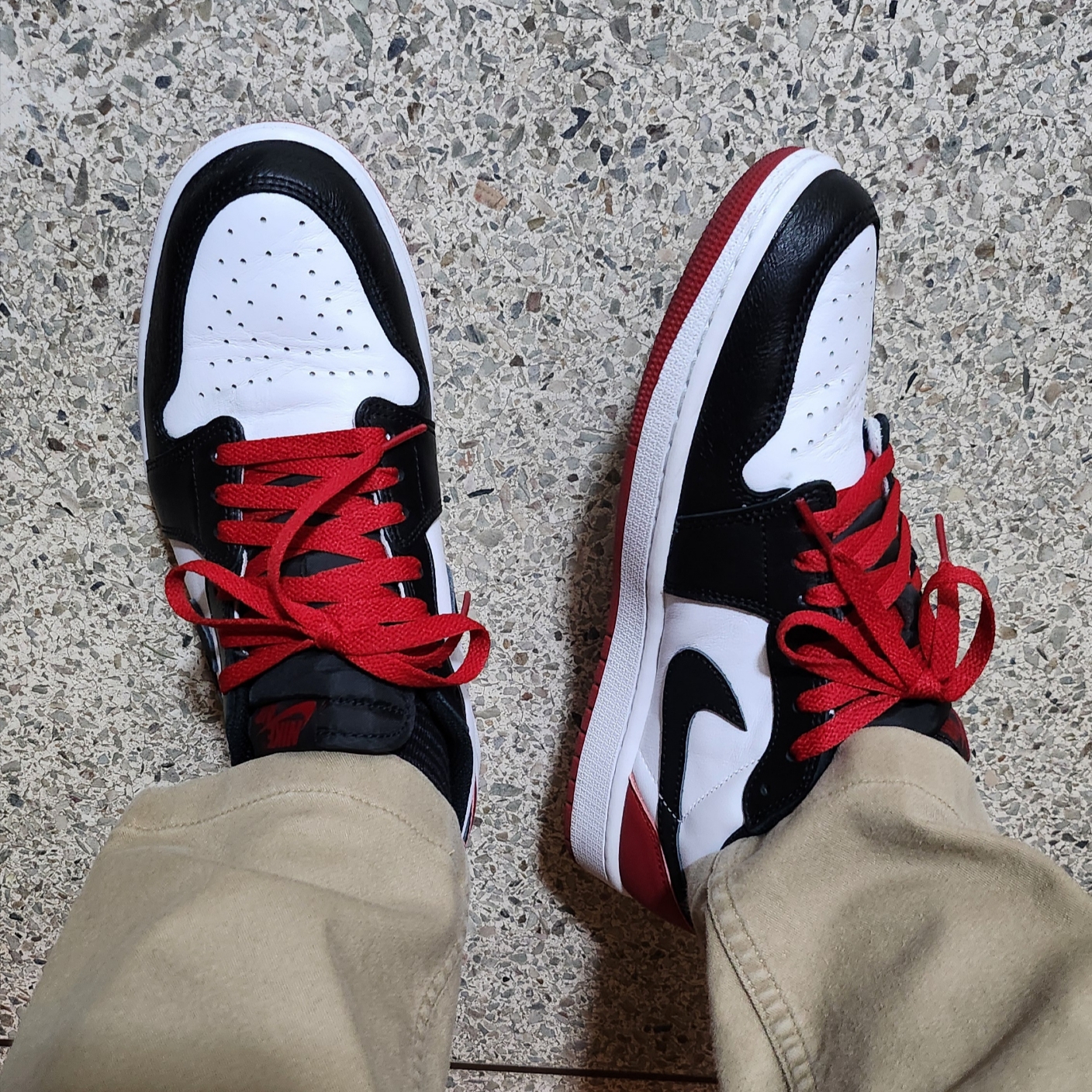 Jordan 1 Retro Low OG Black Toe 착용 스타일