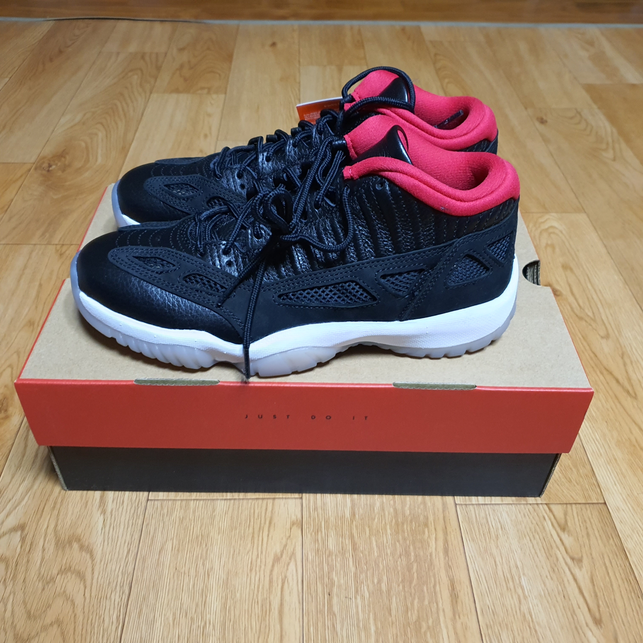 Jordan 11 Retro Low IE Bred 2021 착용 스타일