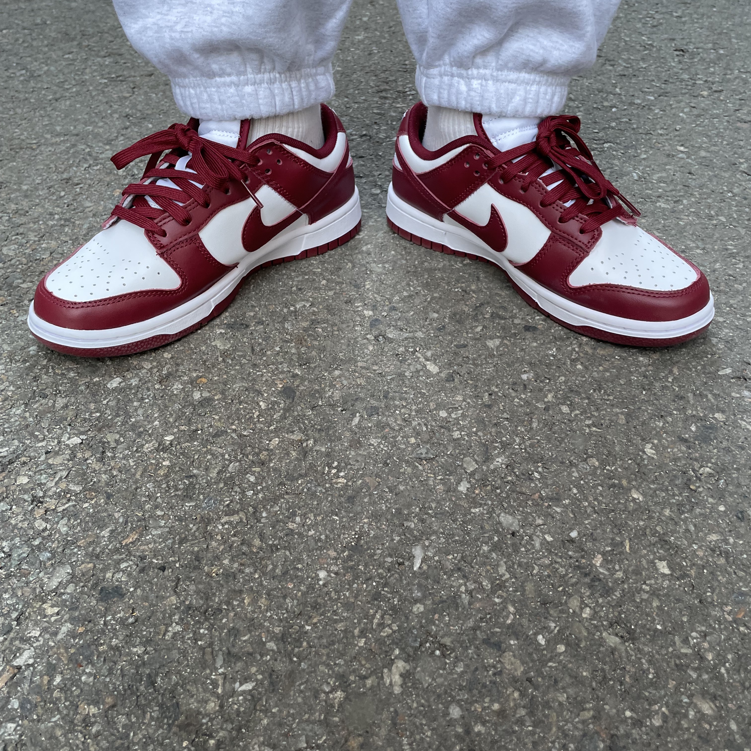 Nike Dunk Low Retro Team Red 착용 스타일 - 3