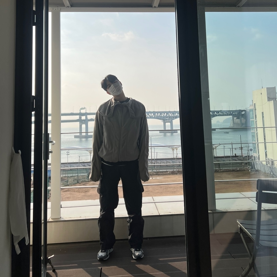Grailz Geometry Split Zip Hoodie Tan, Asics Gel-Venture 6 SPS Glacier Grey 착용 스타일