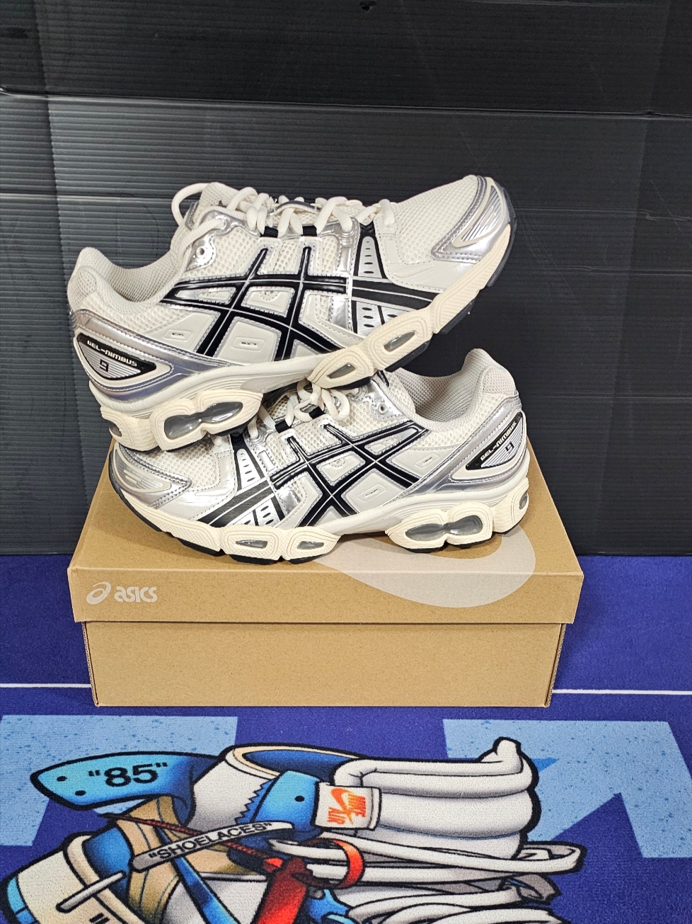 Asics Gel-Nimbus 9 Cream Black 착용 스타일 - 2