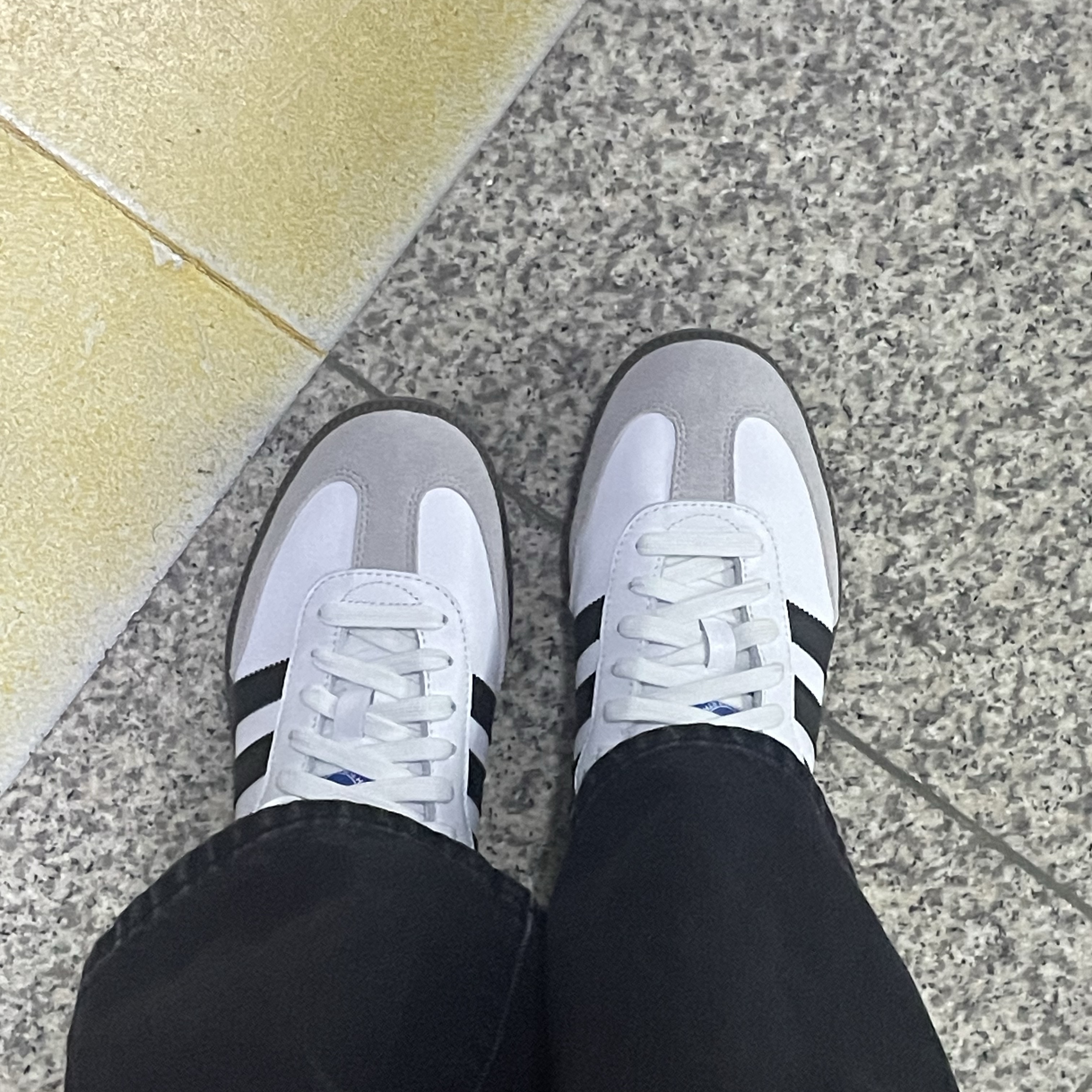 Adidas Samba OG Cloud White 착용 스타일