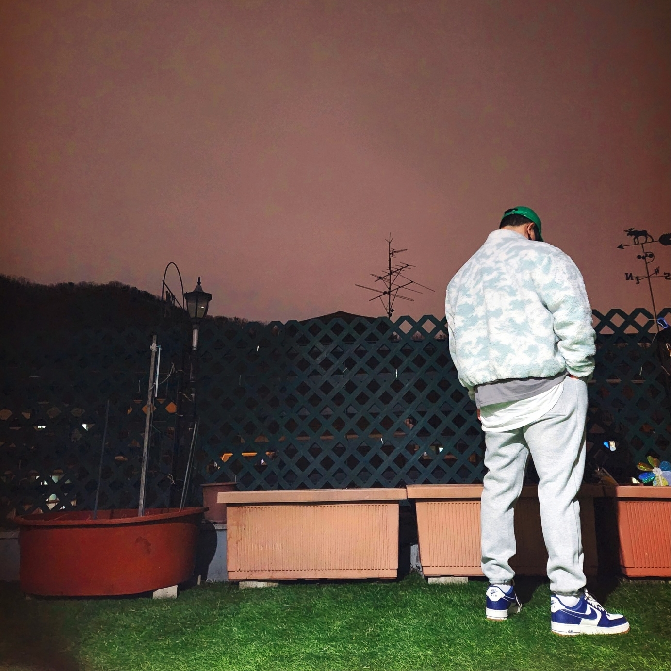 Stussy Basic Stock Low Pro Cap Green, Nike Air Force 1 '07 LV8 Midnight Navy 착용 스타일 - 3