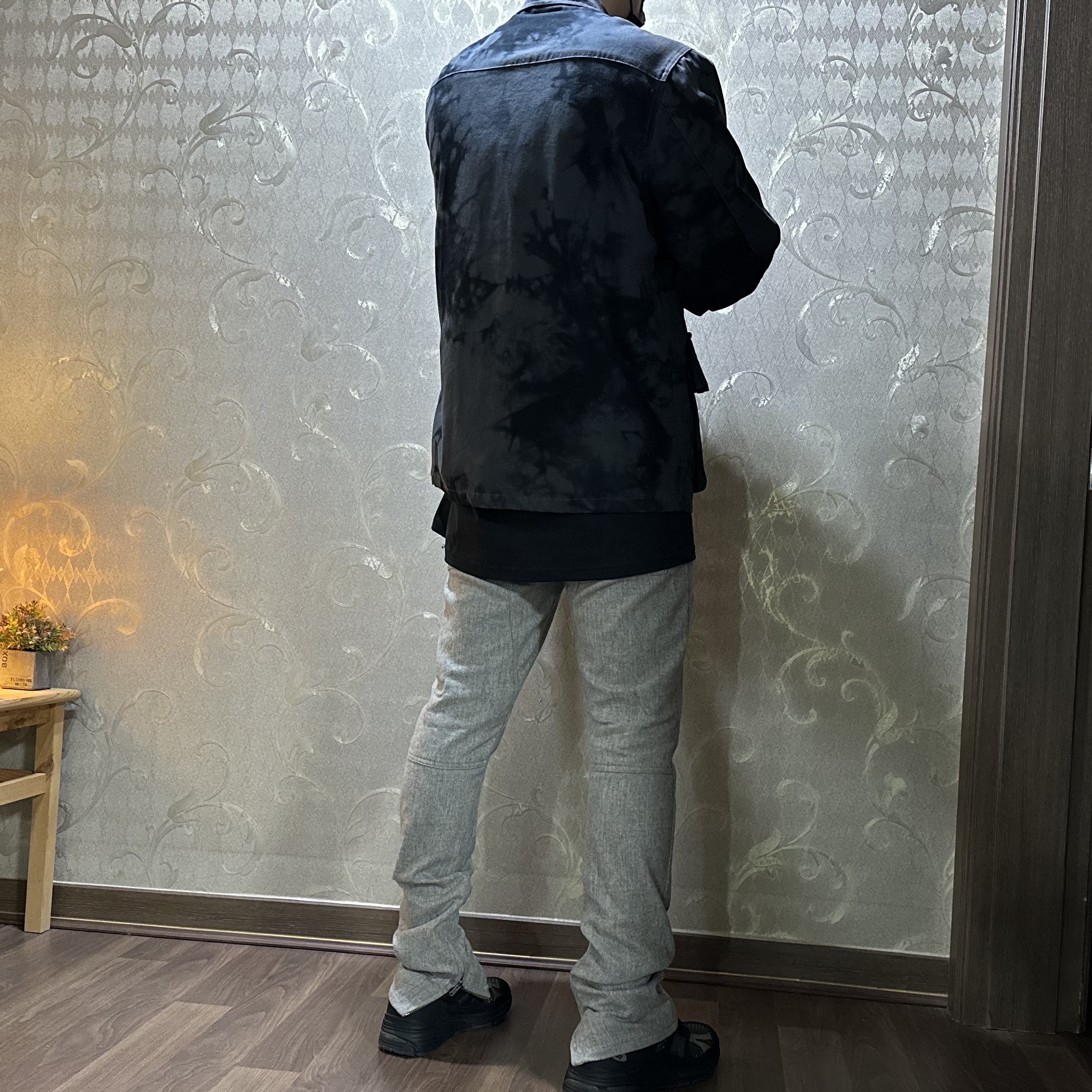 Palace x Porter Jacket & Pocket Bag Black, New Balance x Stone Island 991v2 Made in UK Black Olive Night 착용 스타일 - 2