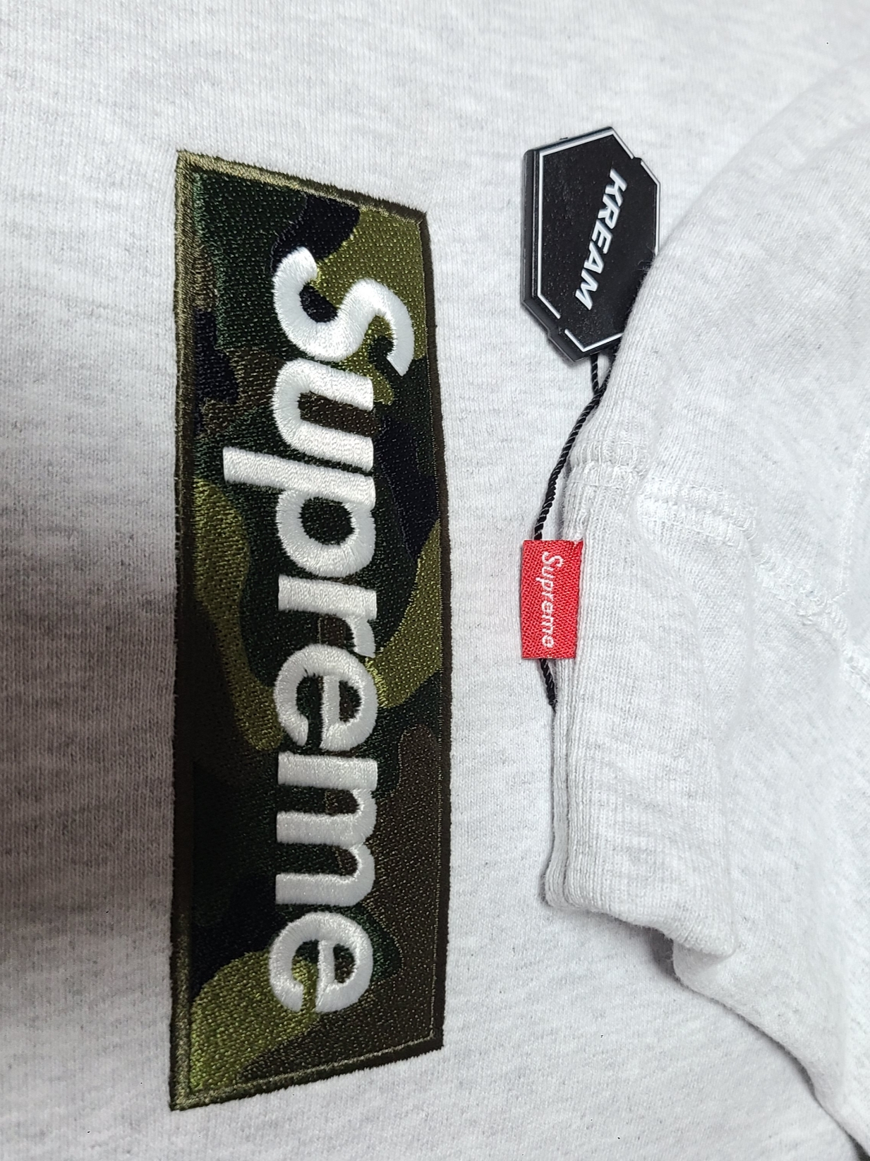 Supreme Box Logo Hooded Sweatshirt Ash Grey - 23FW 착용 스타일 - 4