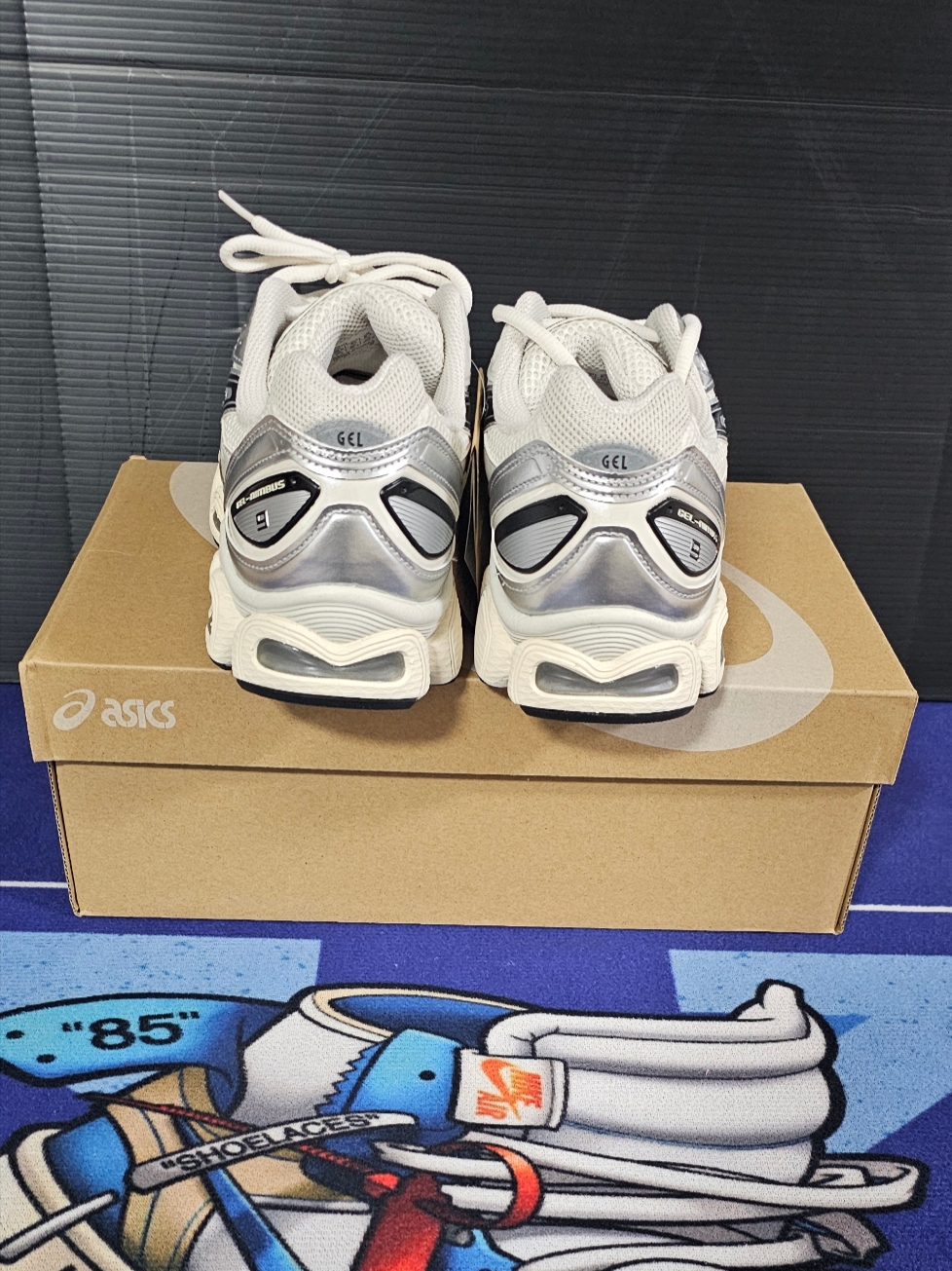 Asics Gel-Nimbus 9 Cream Black 착용 스타일 - 4