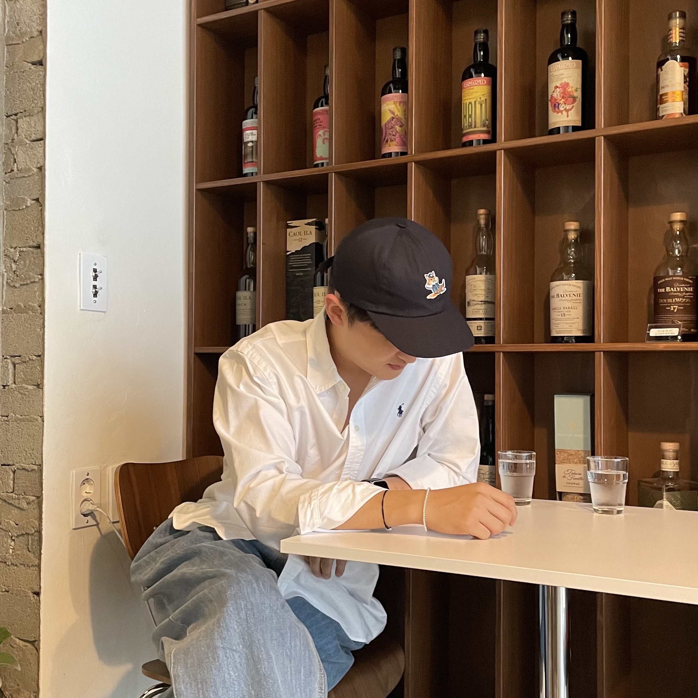 Maison Kitsune Dressed Fox 6P Cap Navy, [30% 적립] Polo Ralph Lauren Classic Fit Garment Dyed Oxford Shirt White 착용 스타일