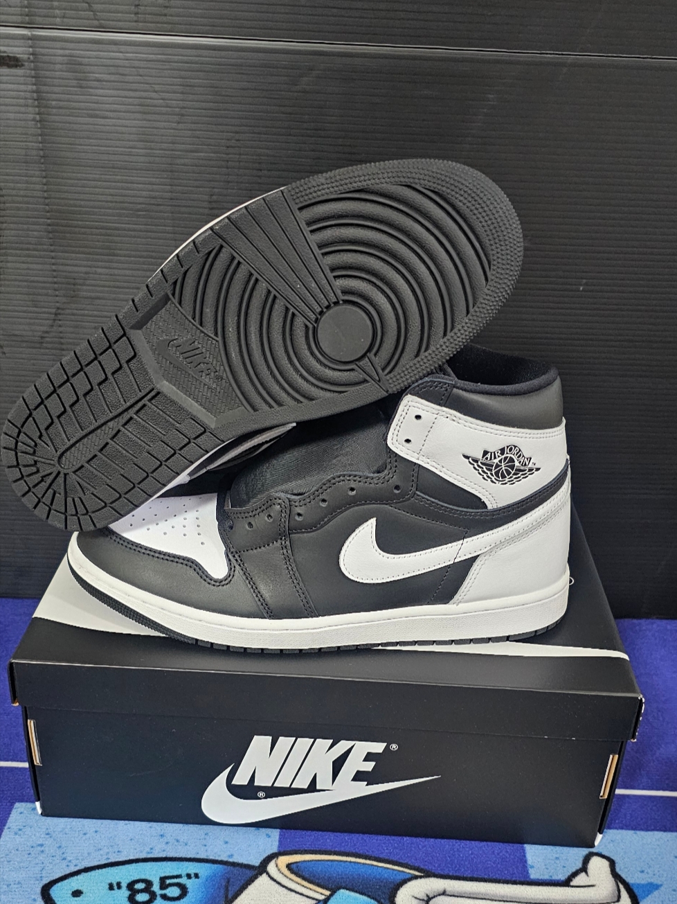 Jordan 1 Retro High OG Black White 착용 스타일 - 5