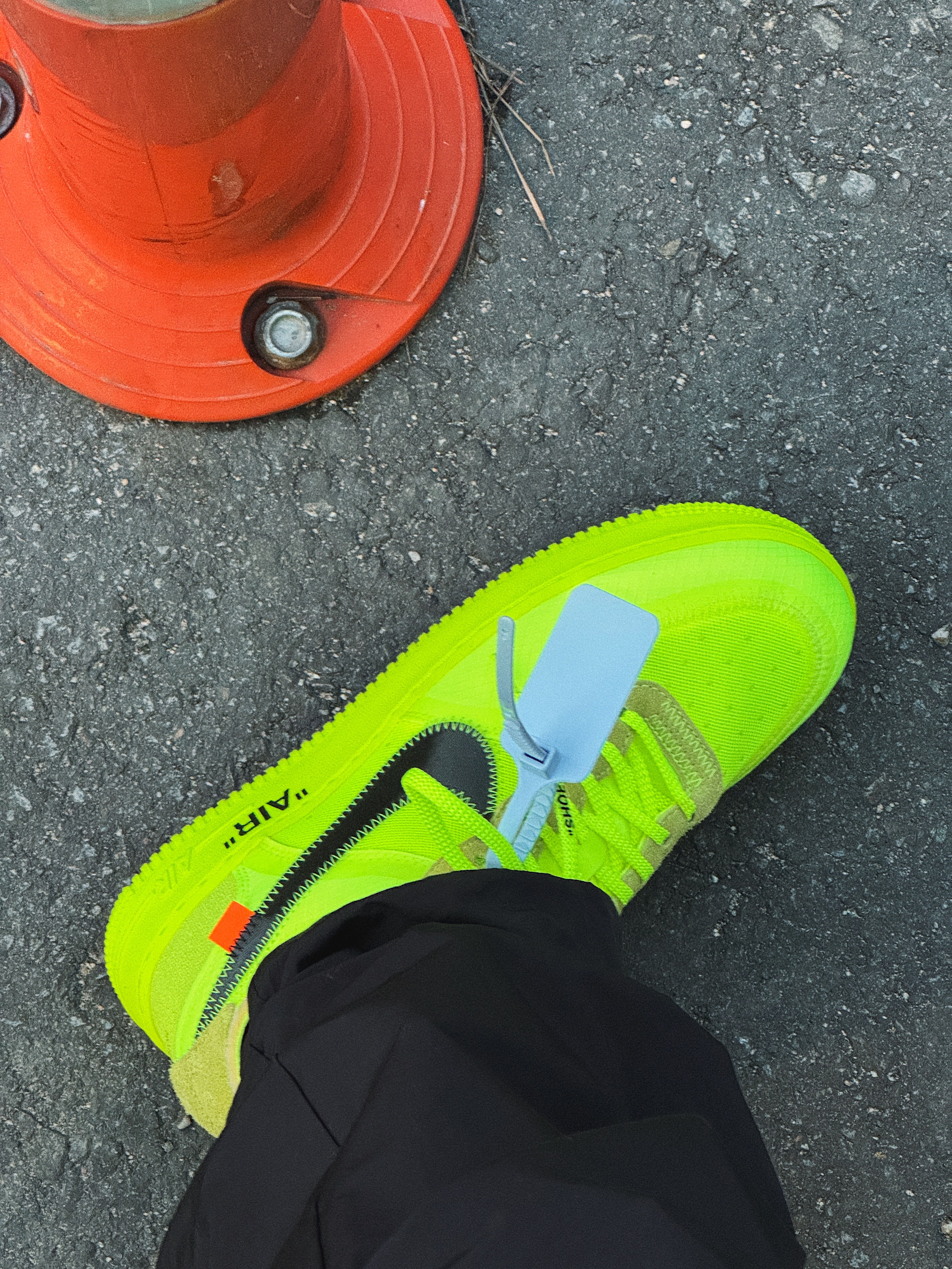 Arc'teryx Cerium Hoody Oracle, Supreme Overdyed Beanie Black 착용 스타일 - 3