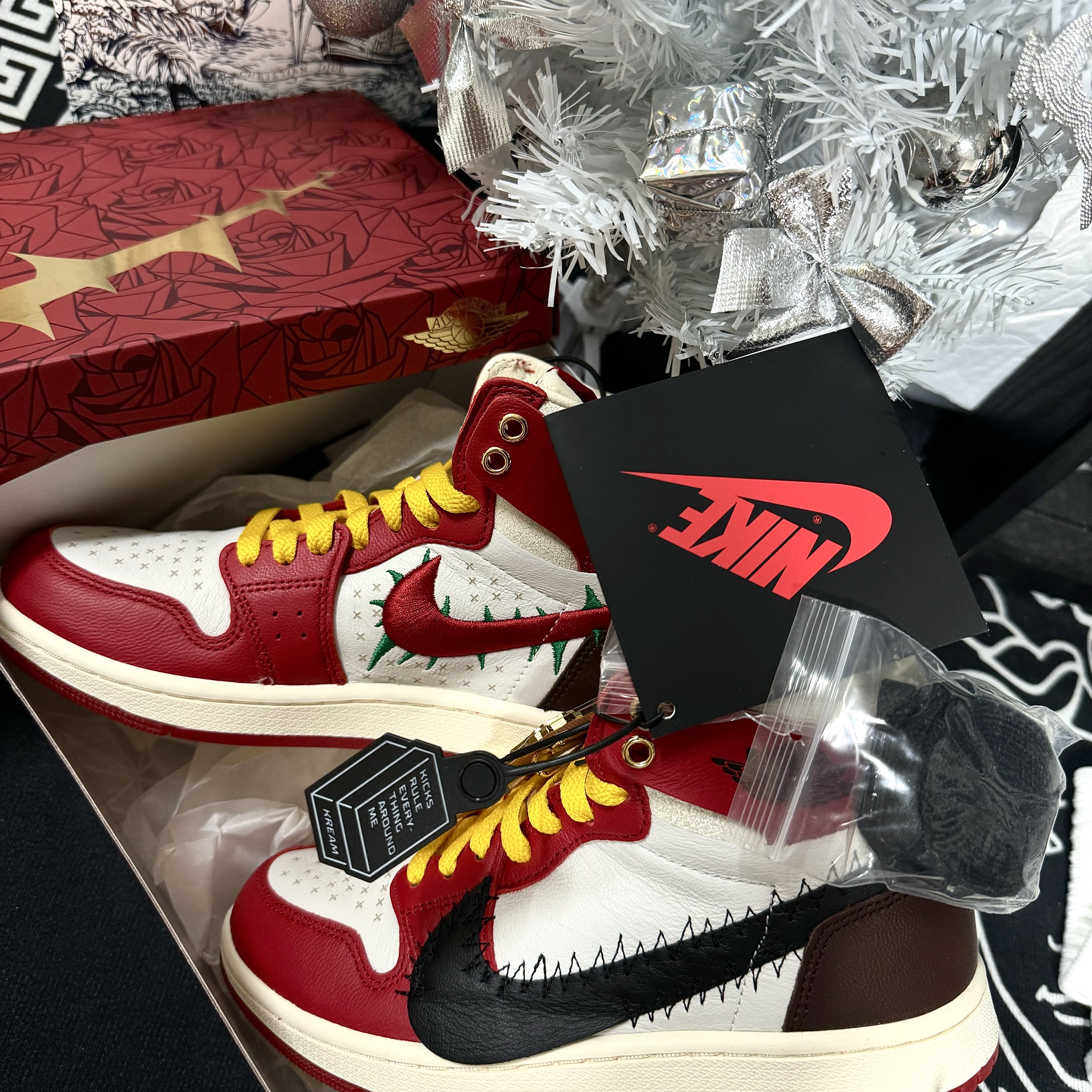 (W) Jordan 1 x Teyana Taylor Zoom CMFT 2 Gym Red 착용 스타일