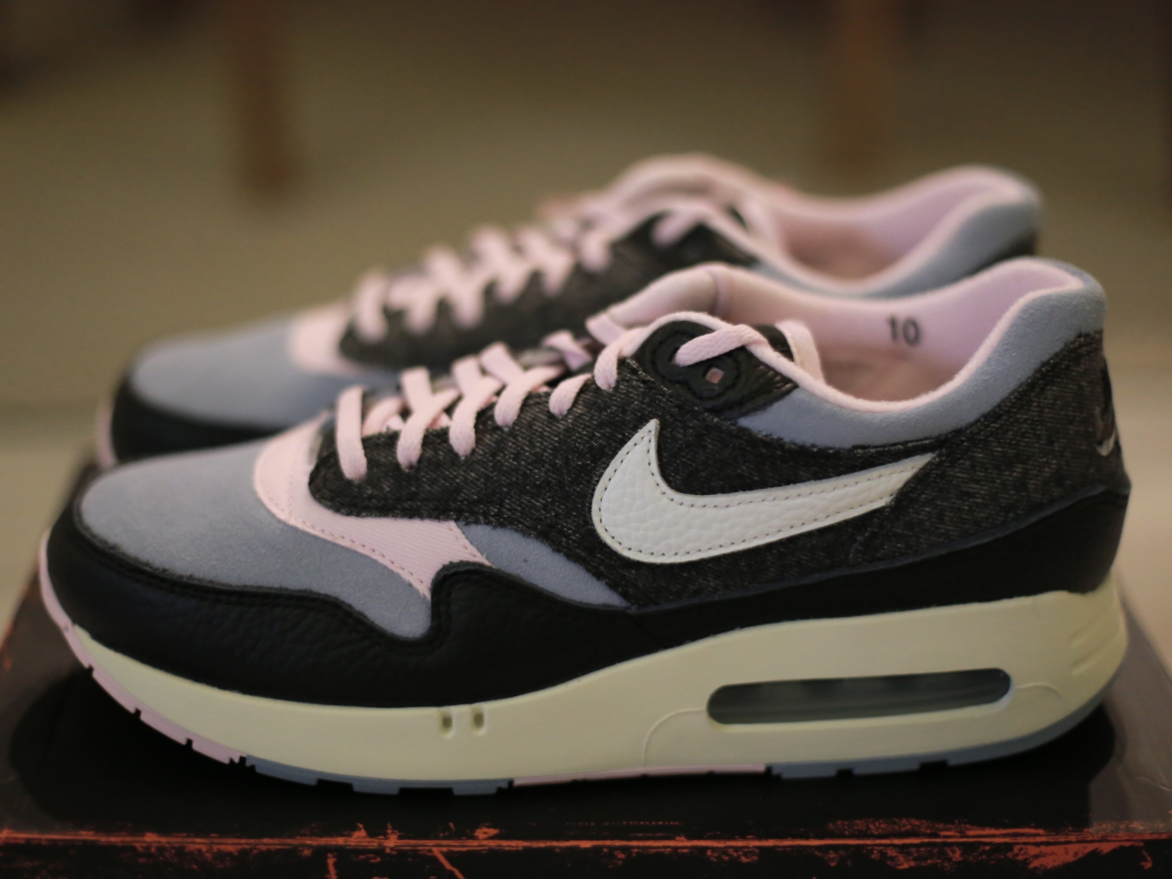 Nike Air Max 1 '86 Blue Grey and Black 착용 스타일 - 1