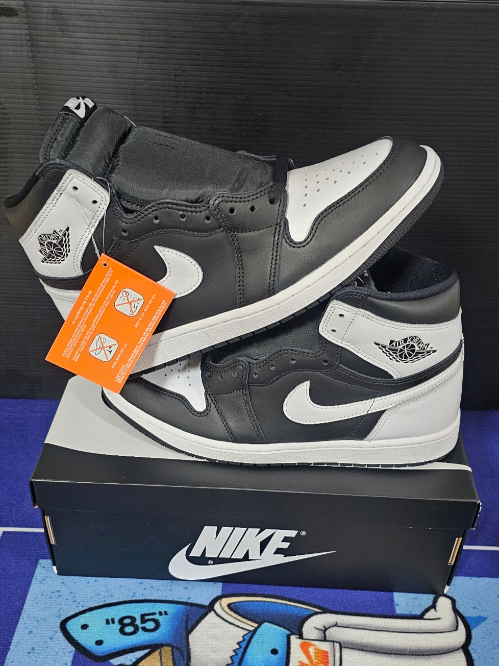 Jordan 1 Retro High OG Black White 착용 스타일 - 2