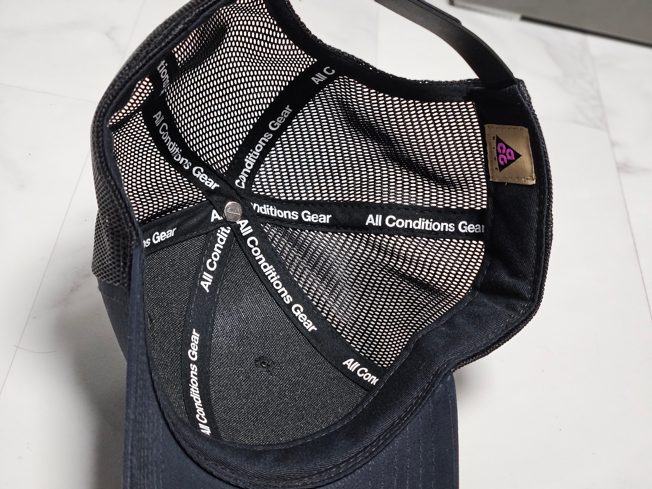 Nike ACG L91 Trucker Cap Black 착용 스타일 - 4