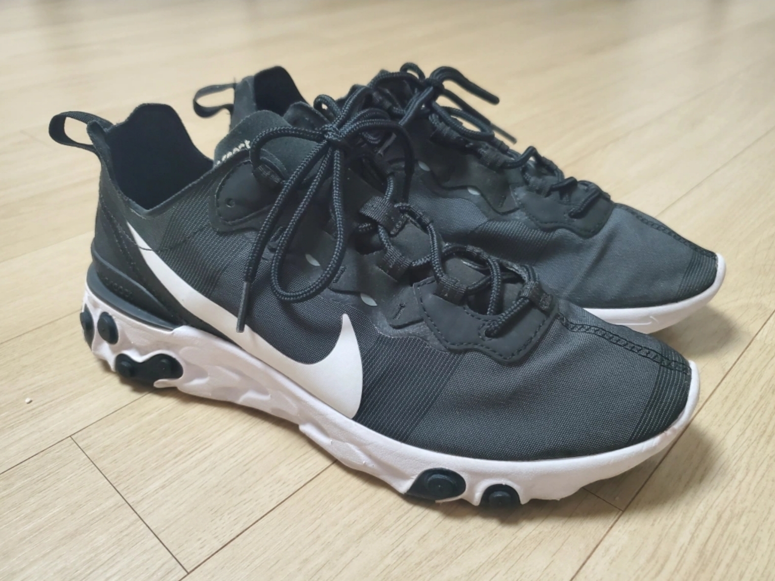 Nike React Element 55 Black White 착용 스타일
