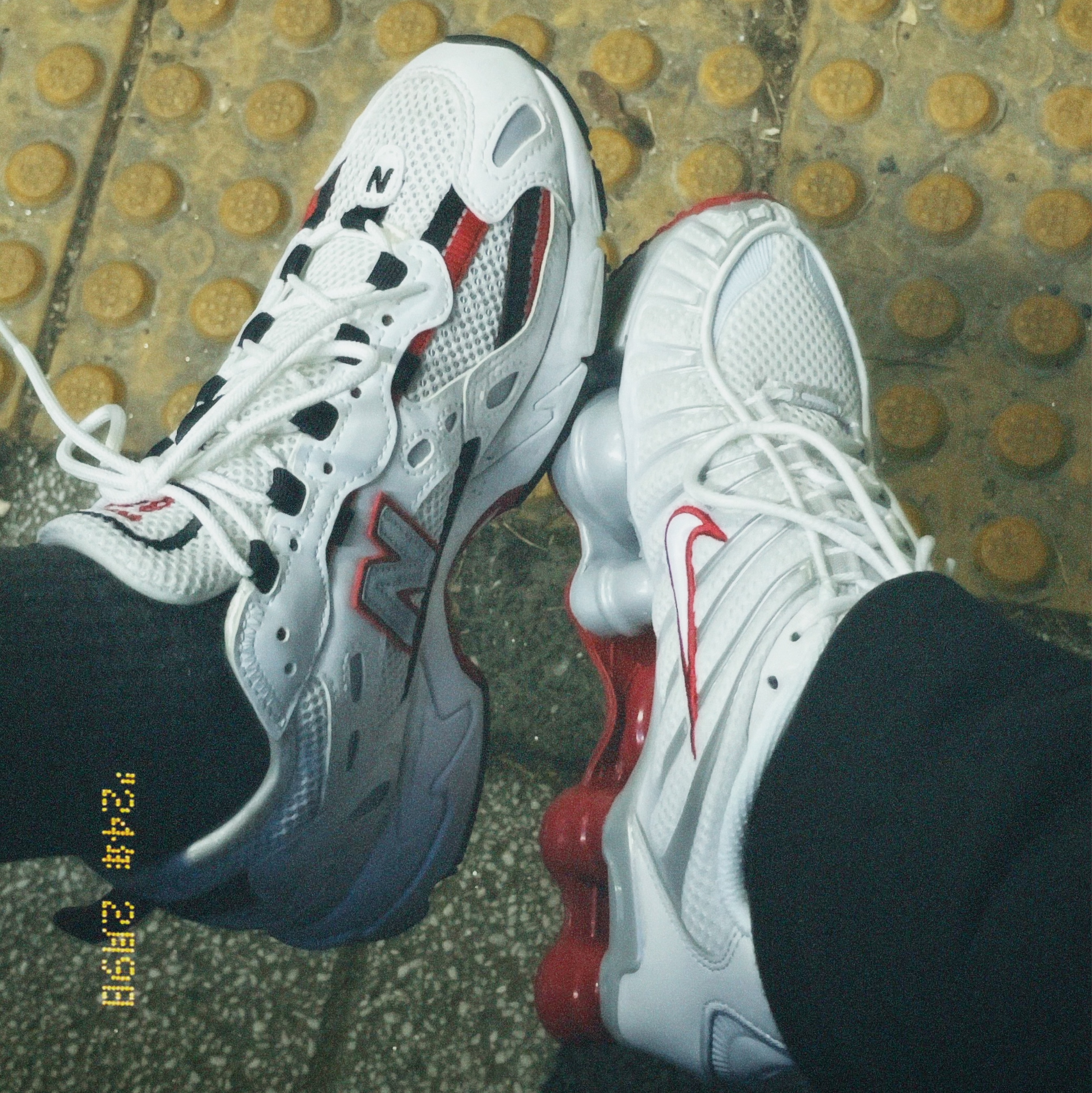 (W) Nike Shox TL Platinum Tint 착용 스타일 - 1