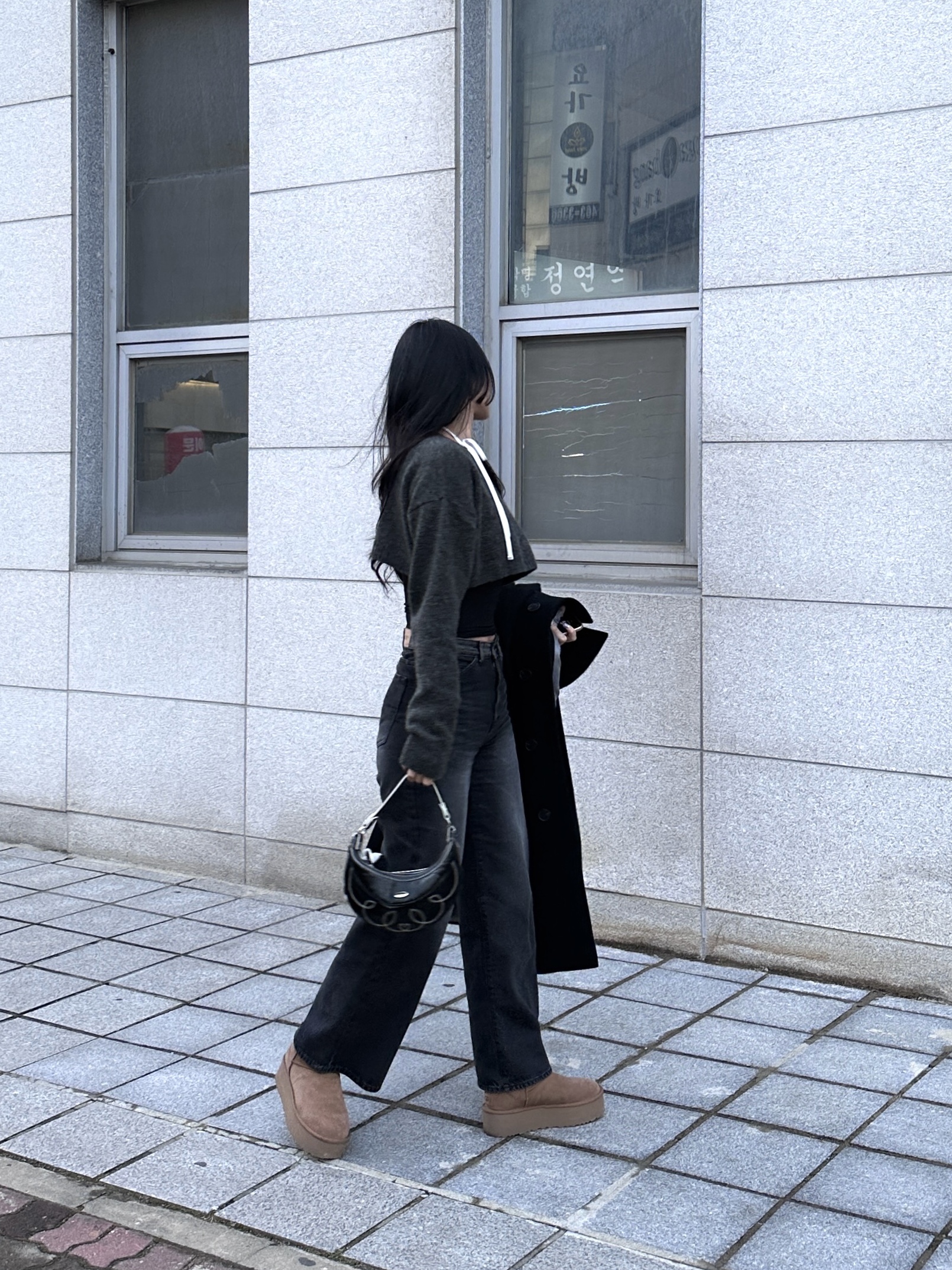 (W) UGG Classic Ultra Mini Platform Boots Chestnut 착용 스타일