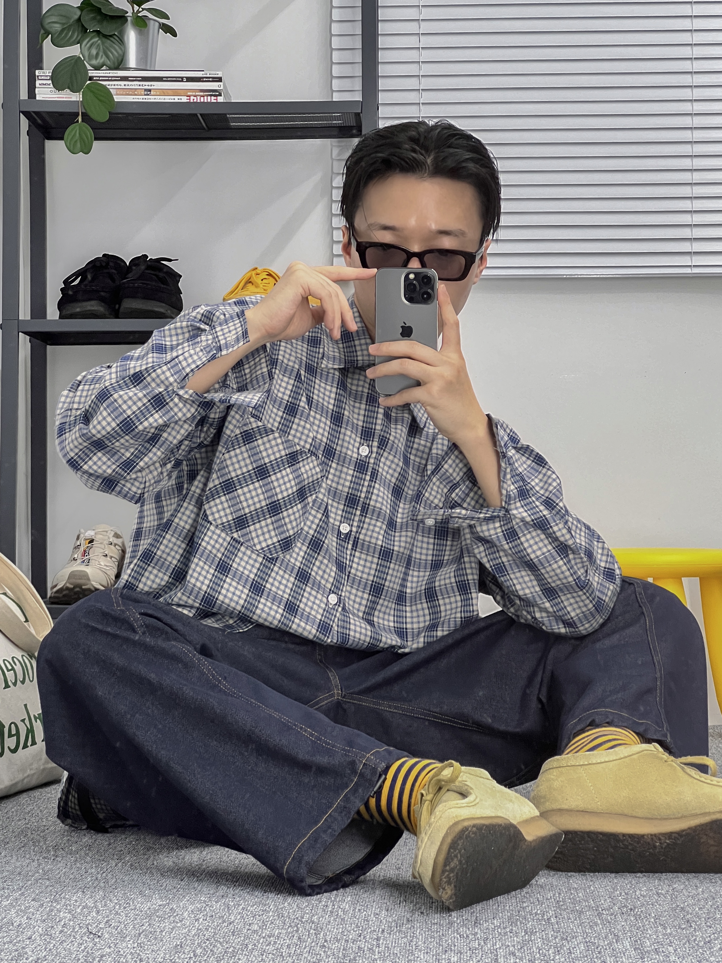 Clarks Wallabee Maple Suede 착용 스타일 - 3