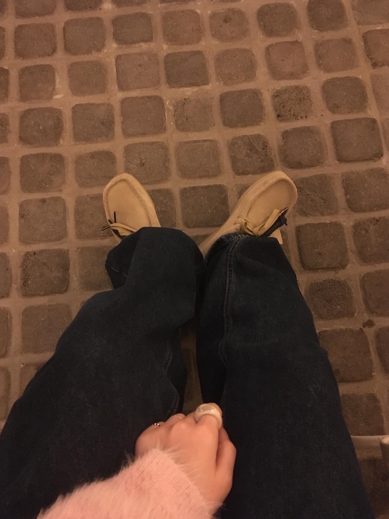 (W) Clarks Wallabee Maple Suede, Cosymosy Ugly Bird Keyring Rainbow 착용 스타일 - 5