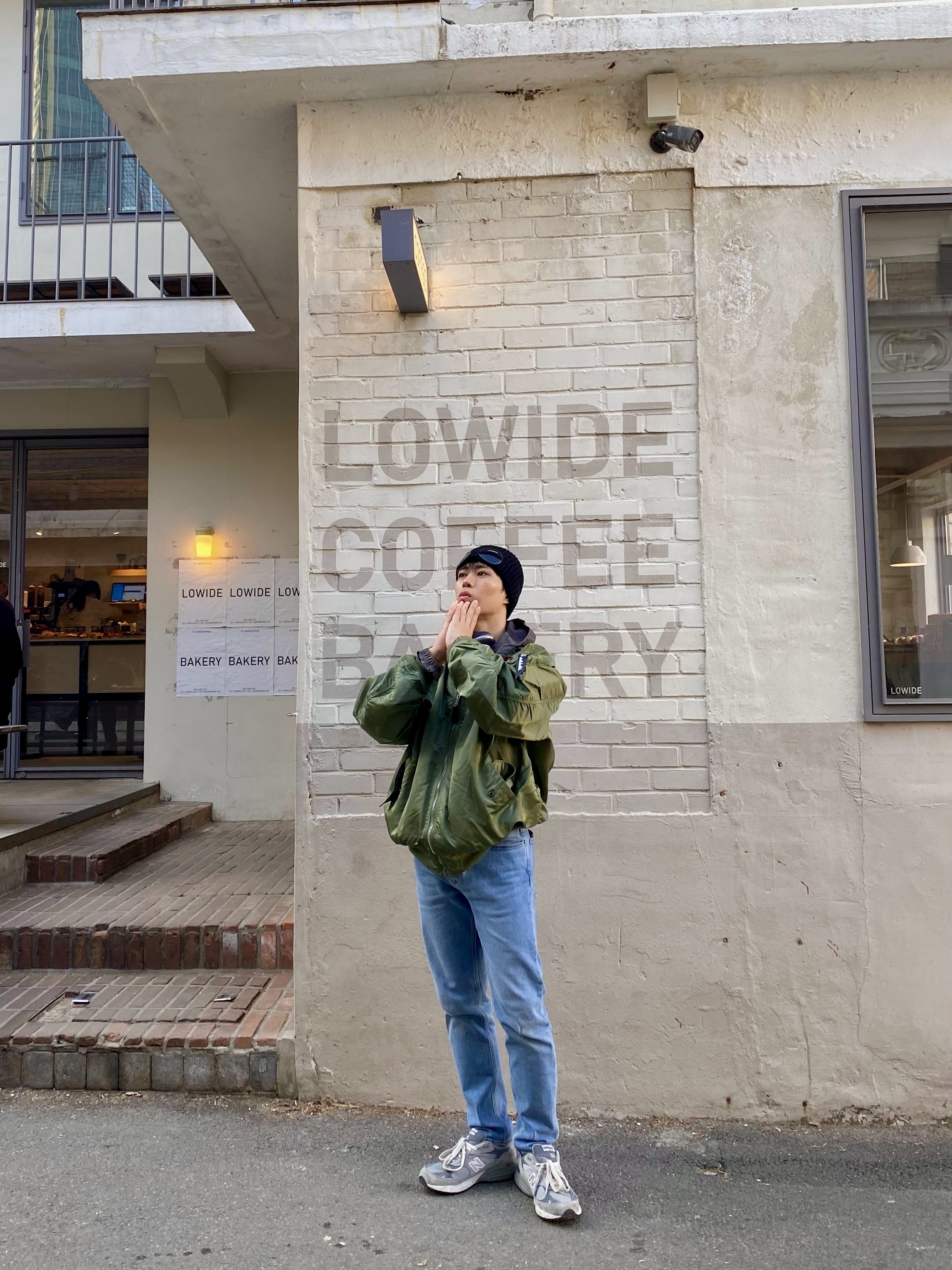 C.P. Company Extra Fine Merino Wool Goggle Beanie Black, Apple AirPods Max Lightning Space Gray (Korean Ver.) 착용 스타일 - 1