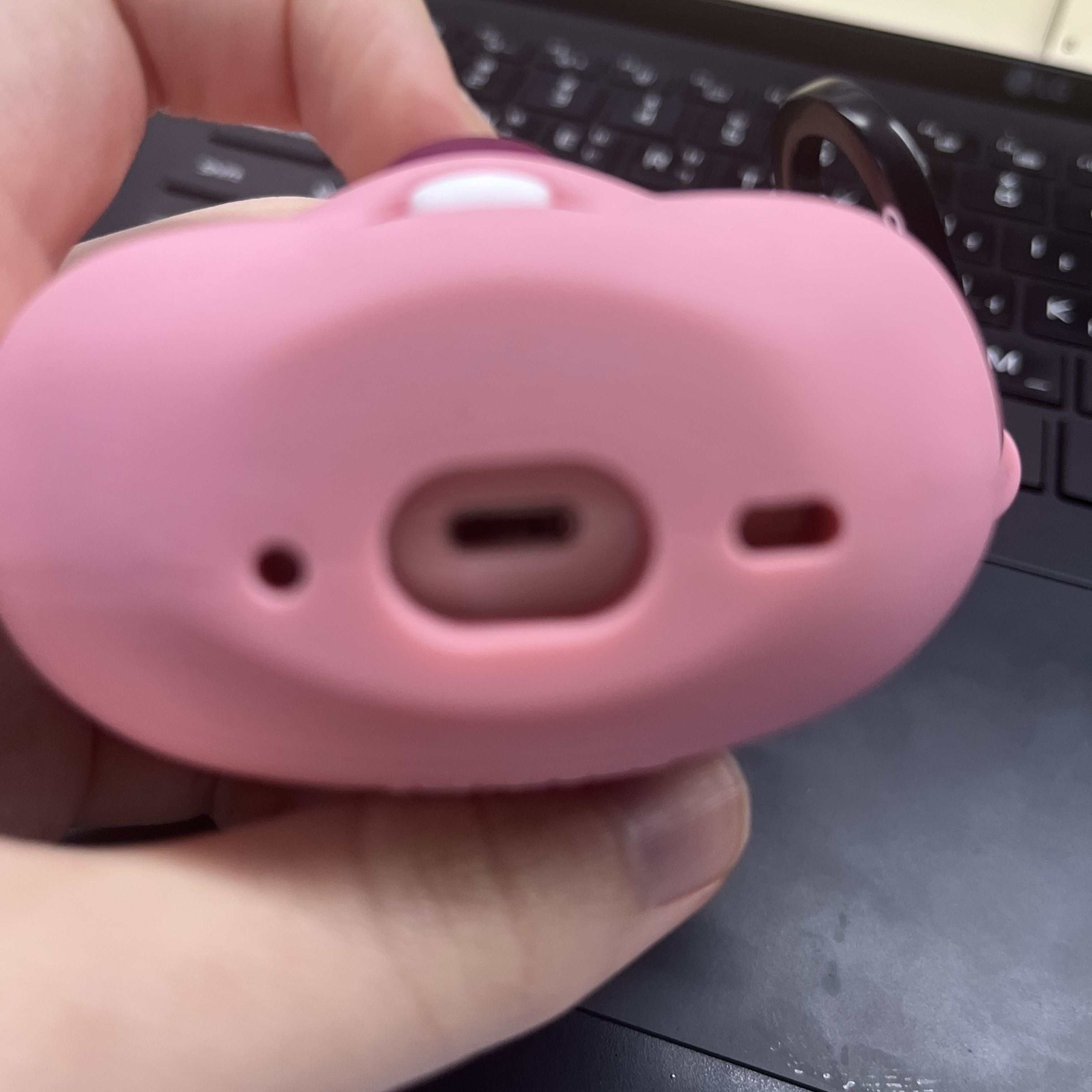 Casetify x Zanmang Loopy Collectible AirPods Pro 2nd Gen Case Pink 착용 스타일 - 4