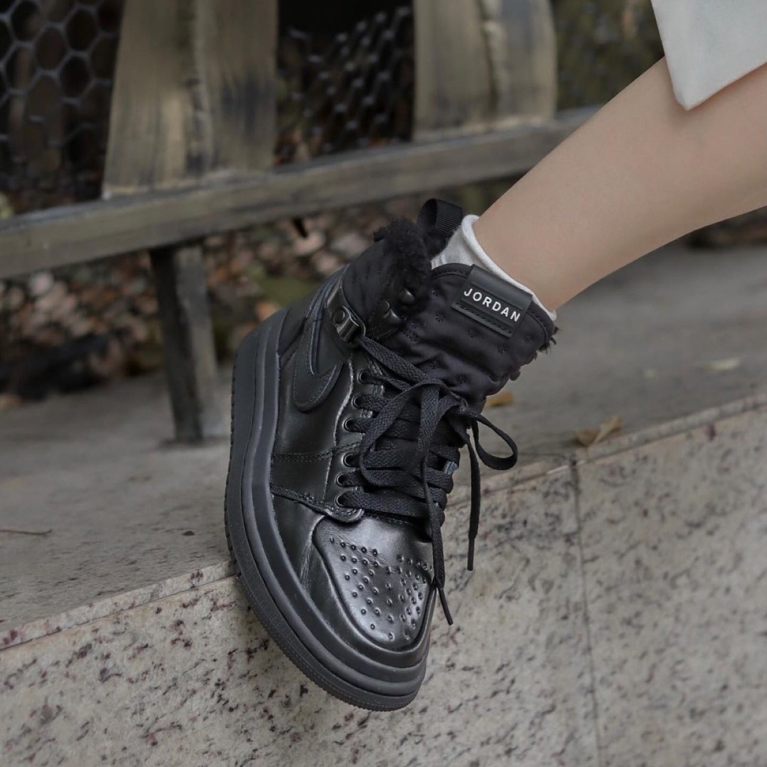 (W) Jordan 1 Acclimate Black 착용 스타일 - 5