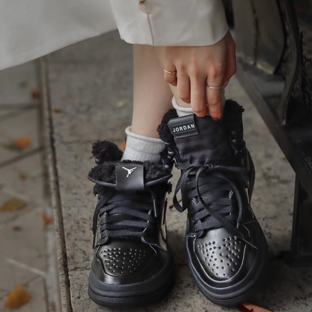 (W) Jordan 1 Acclimate Black 착용 스타일 - 3