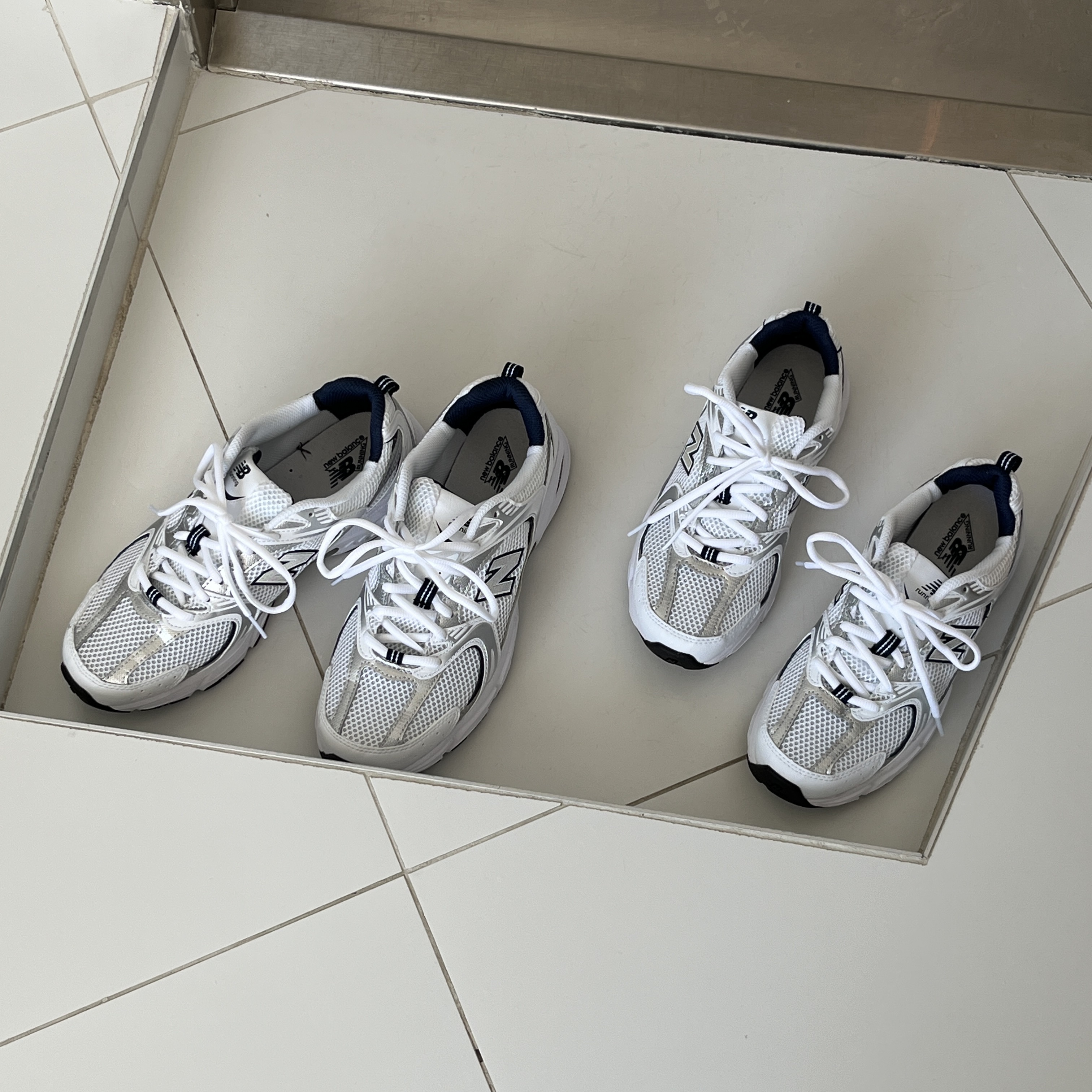 New Balance 530 White 착용 스타일