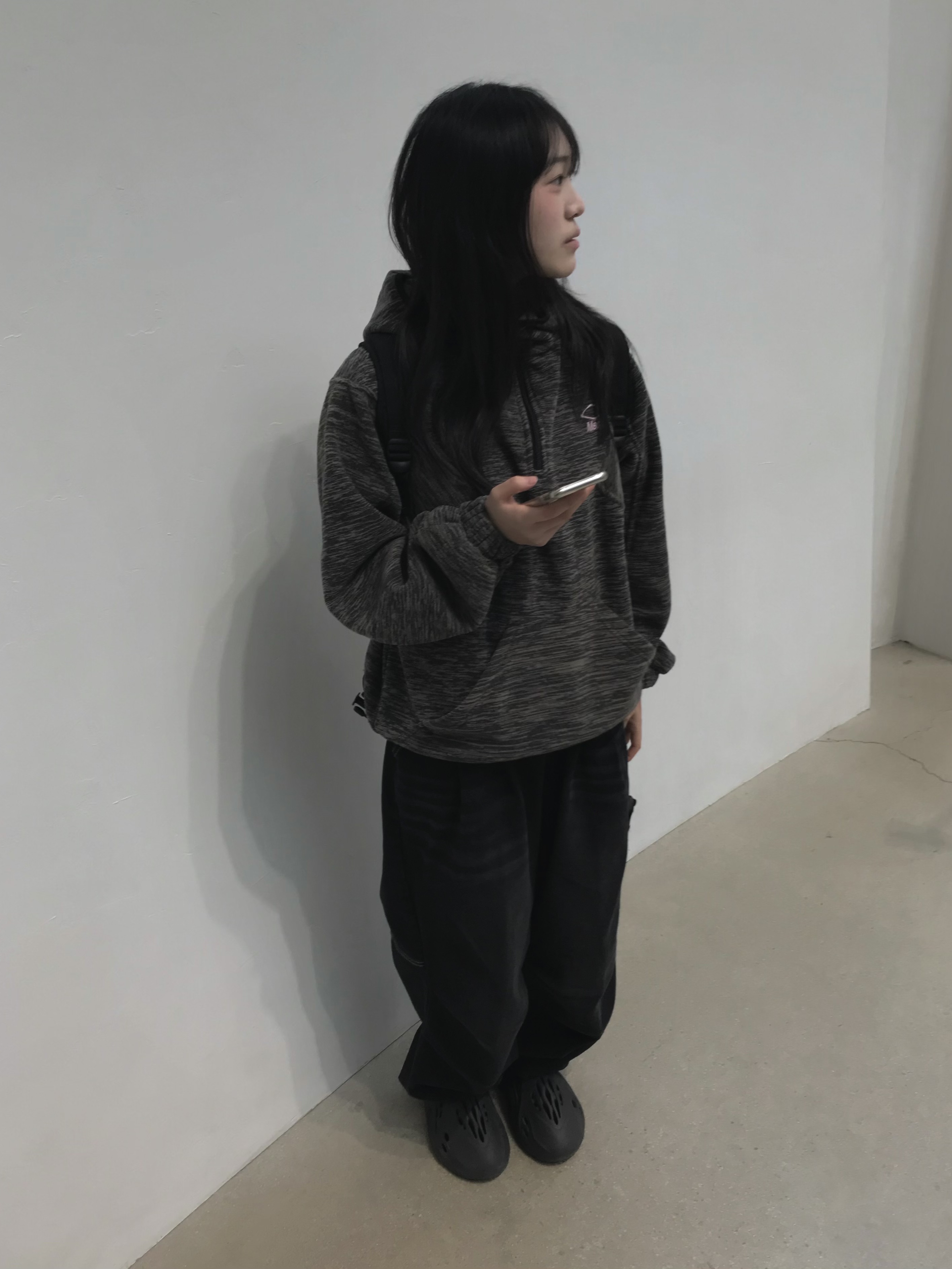 아디다스 이지 폼 러너 오닉스 착용 스타일 - 2