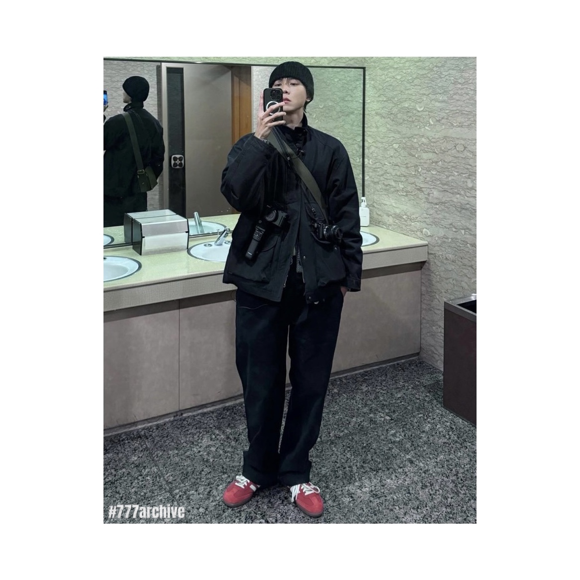 Adidas Samba OG Tal Better Scarlet Off White 착용 스타일 - 1