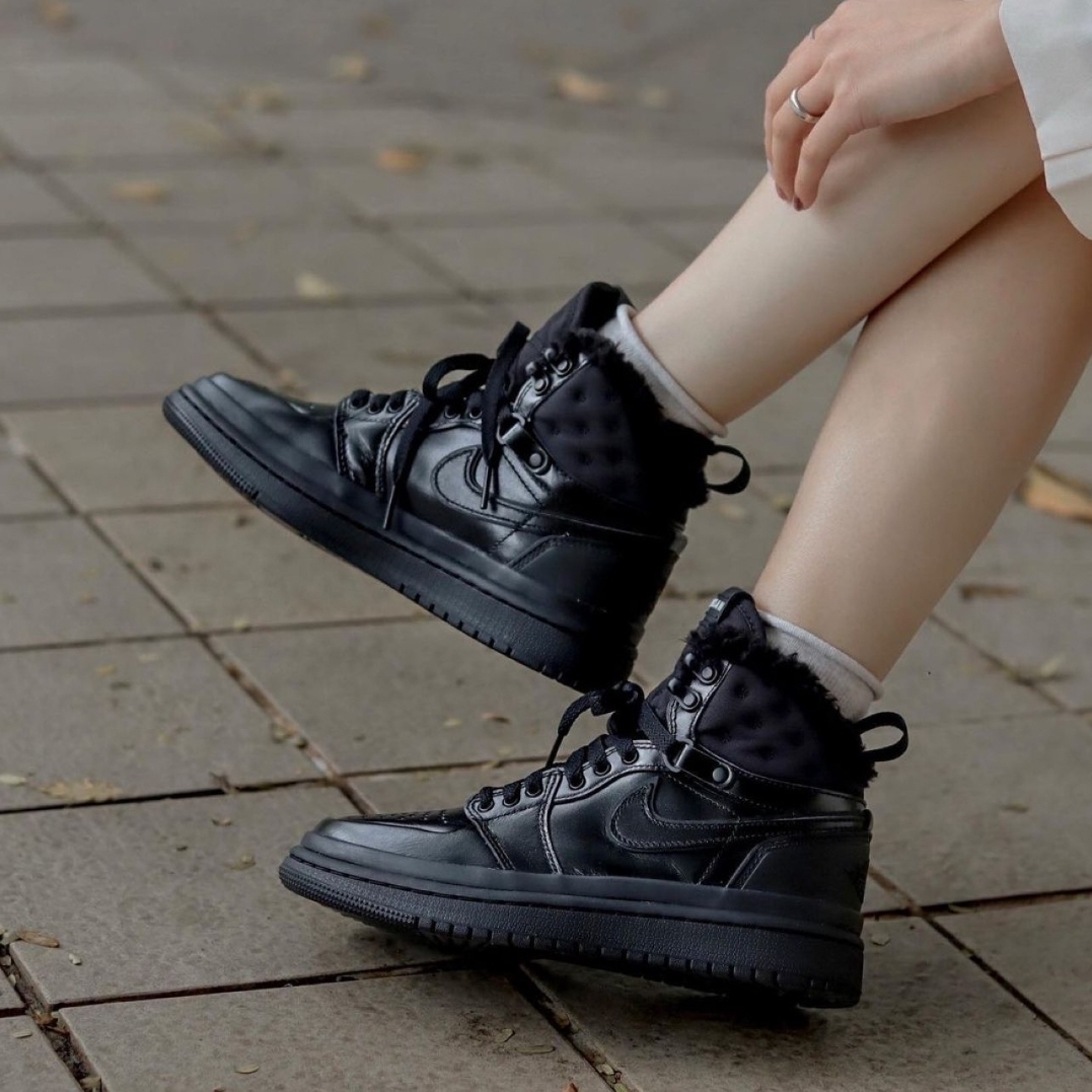 (W) Jordan 1 Acclimate Black 착용 스타일 - 4
