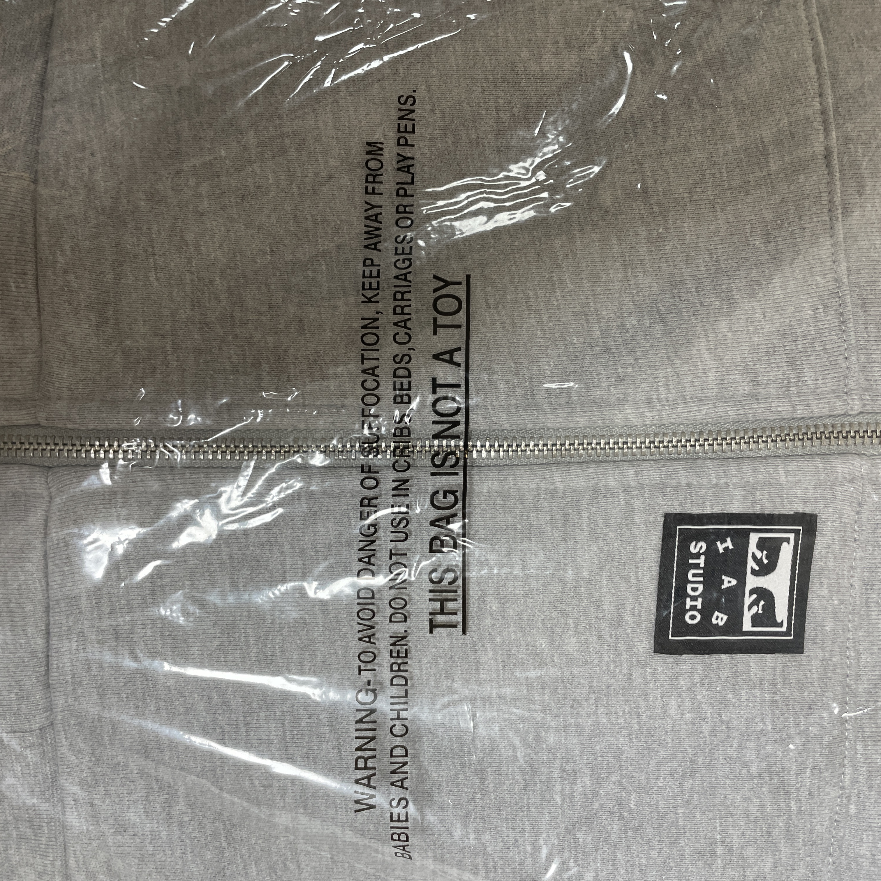 IAB Studio x Obey Icon Extra Heavy Zip Hoodie Grey Heather 착용 스타일