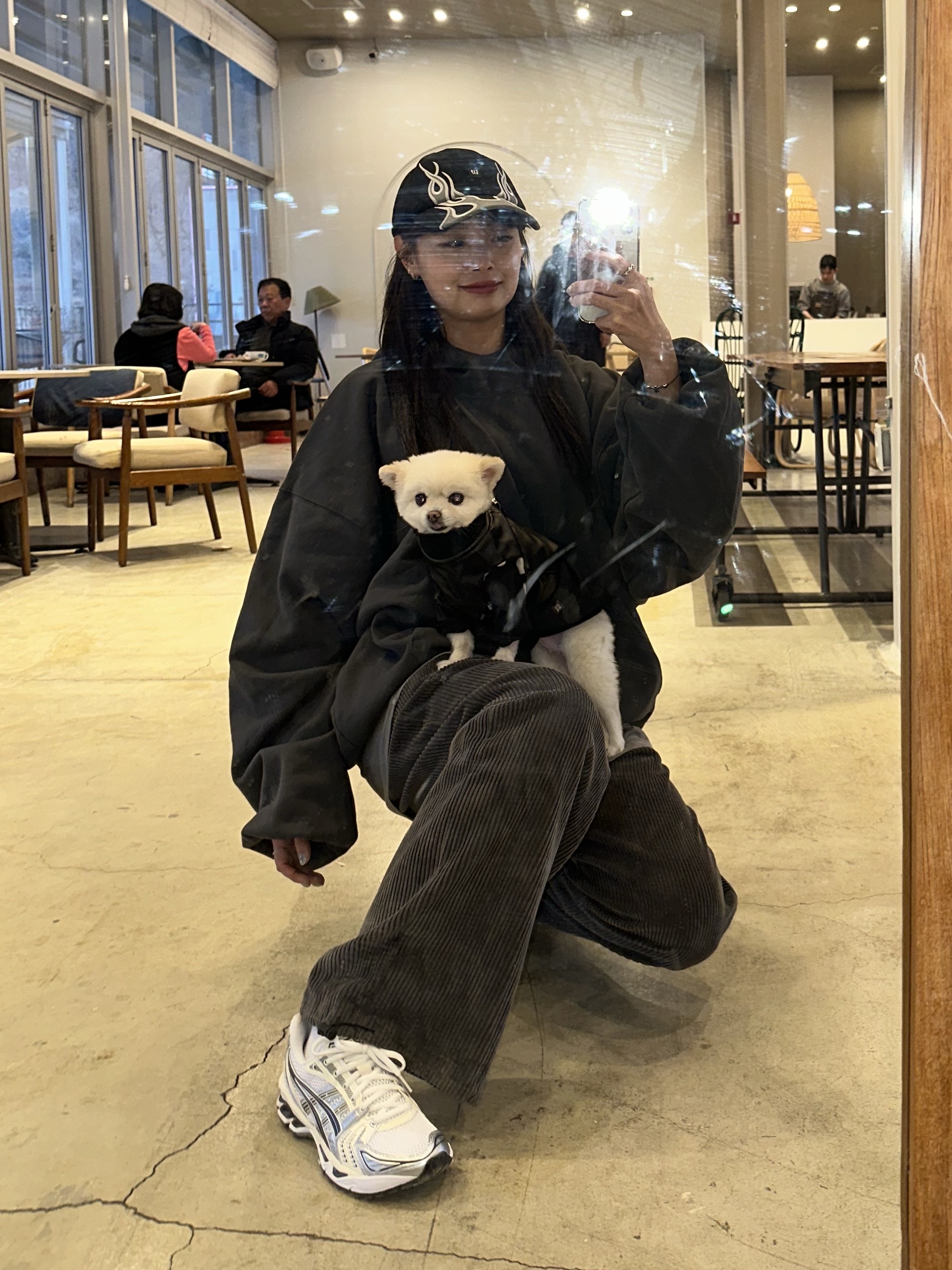 (W) Asics Gel-Kayano 14 White Midnight, Yeezy Gap Engineered By Balenciaga Dove Hoodie Black 착용 스타일 - 6