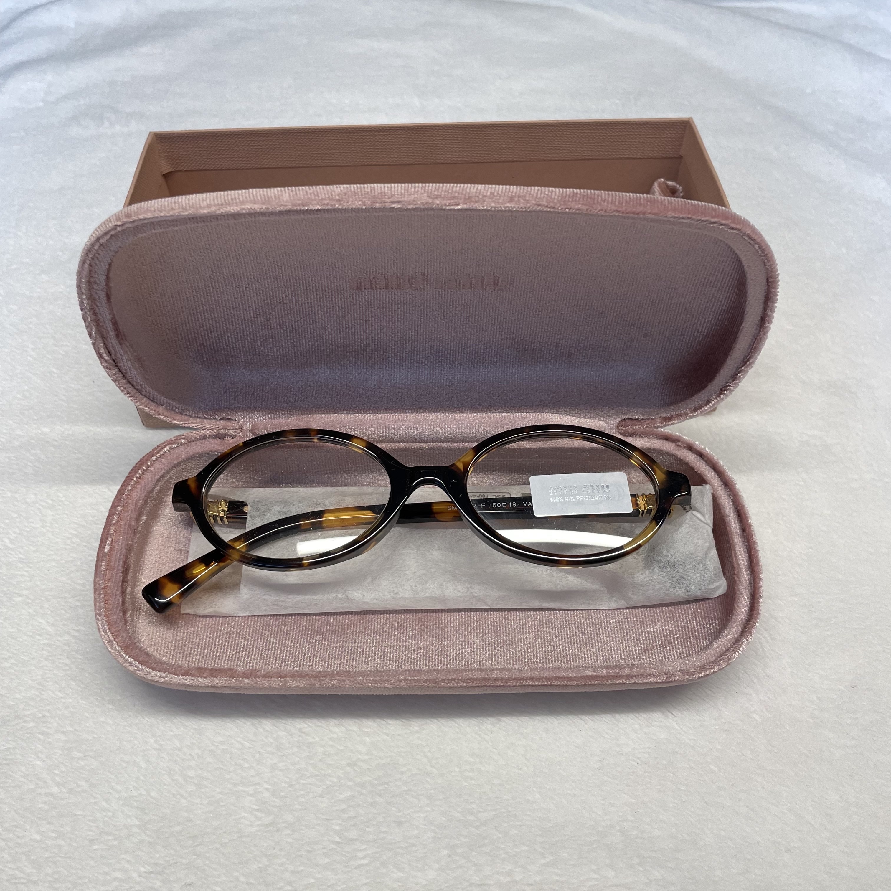 (W) Miu Miu Regard sunglasses Blue Lenses Honey Tortoiseshell Acetate Alternative fit 착용 스타일 - 3