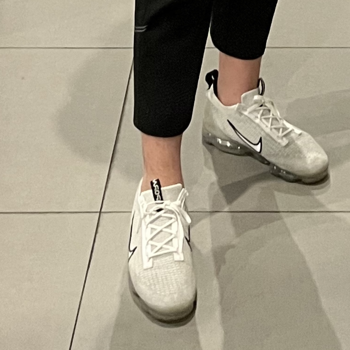 Nike Air VaporMax 2021 Flyknit White 착용 스타일