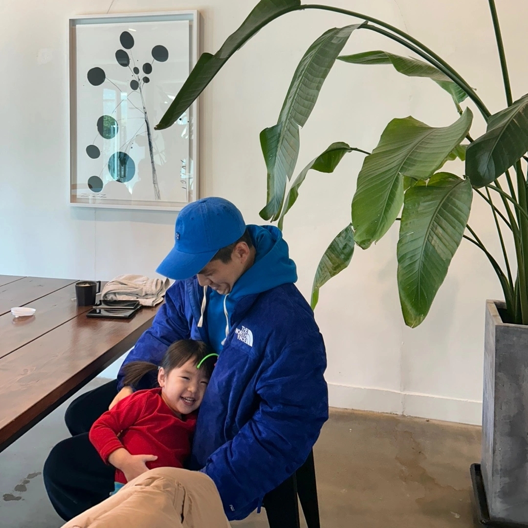 Supreme x The North Face Suede Nuptse Jacket Blue - 23FW 착용 스타일 - 1