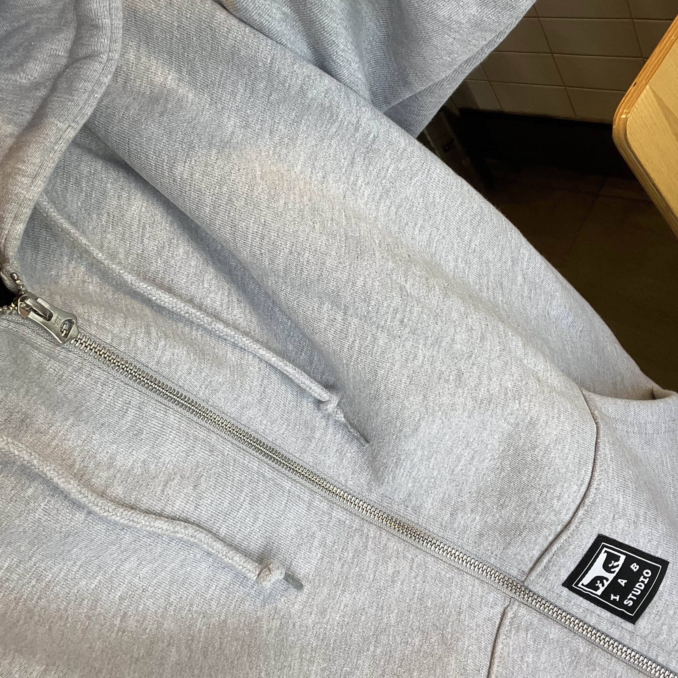 IAB Studio x Obey Icon Extra Heavy Zip Hoodie Grey Heather, Nike x Supreme Air Force 1 Low Black 착용 스타일