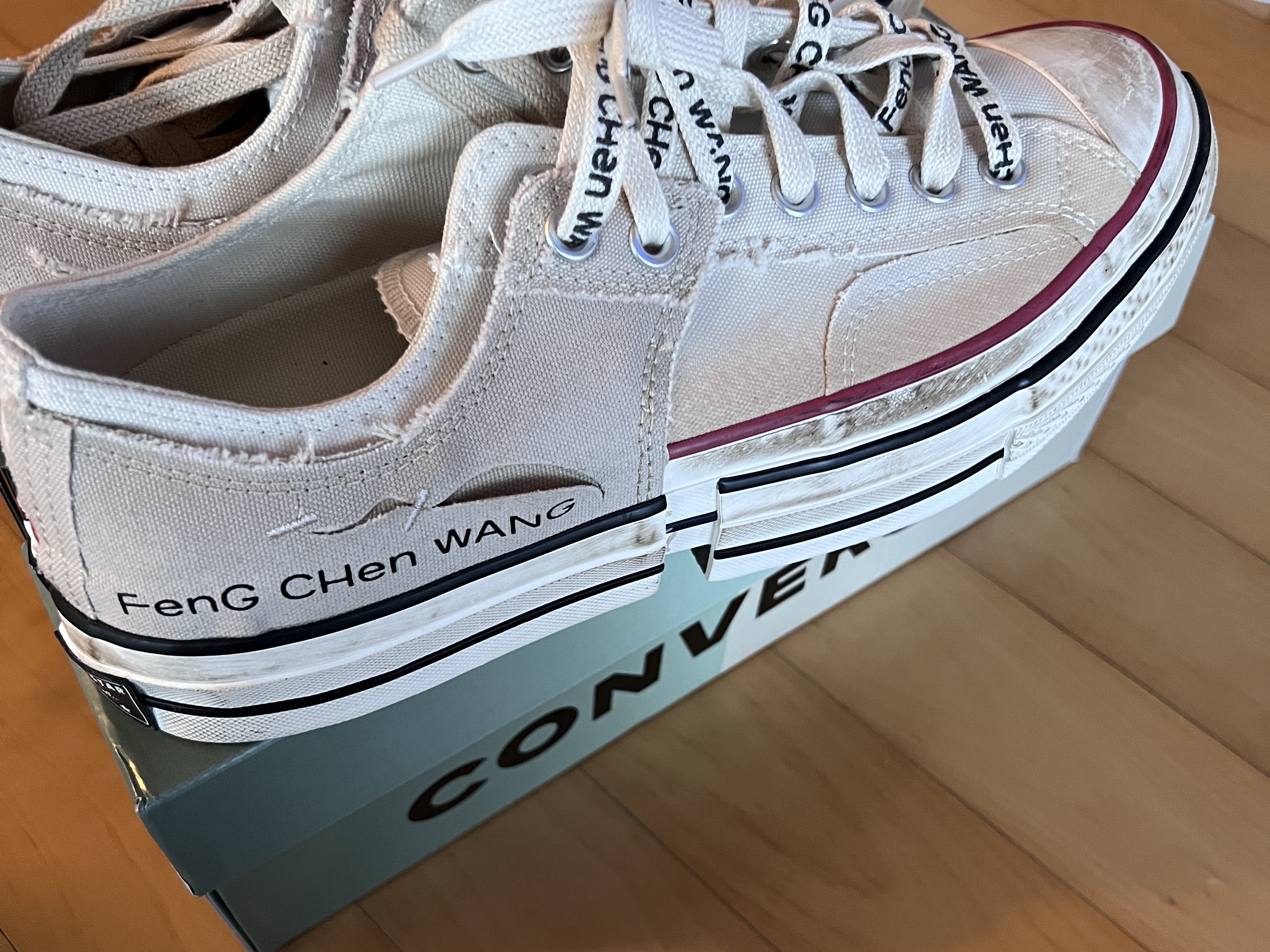 Converse x Feng Chen Wang Chuck 70 Ox 2-in-1 Brown Rice, Converse x Feng Chen Wang Chuck 70 Ox 2-in-1 Myrtle 착용 스타일 - 2
