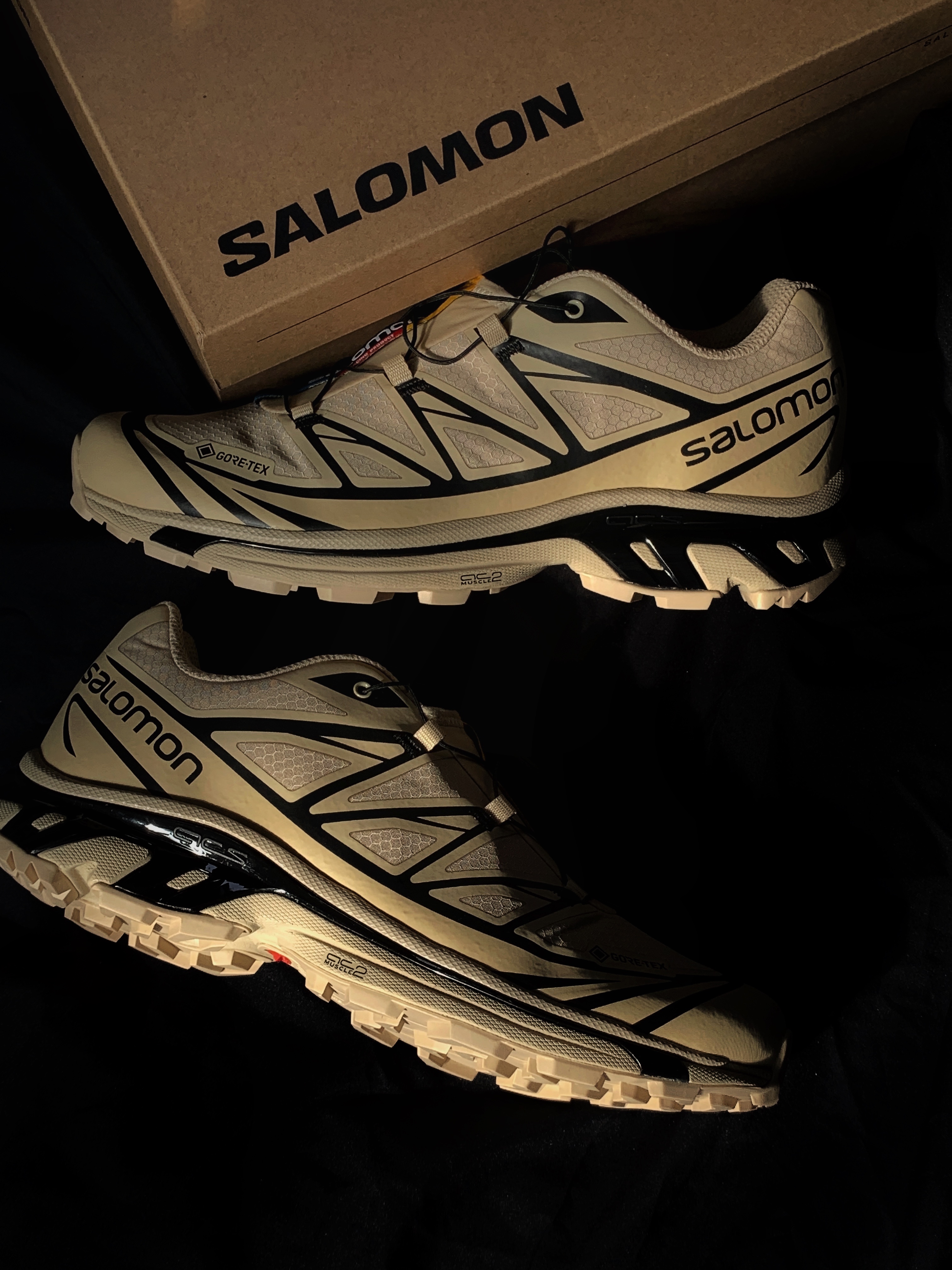 Salomon XT-6 GTX Safari Black 착용 스타일