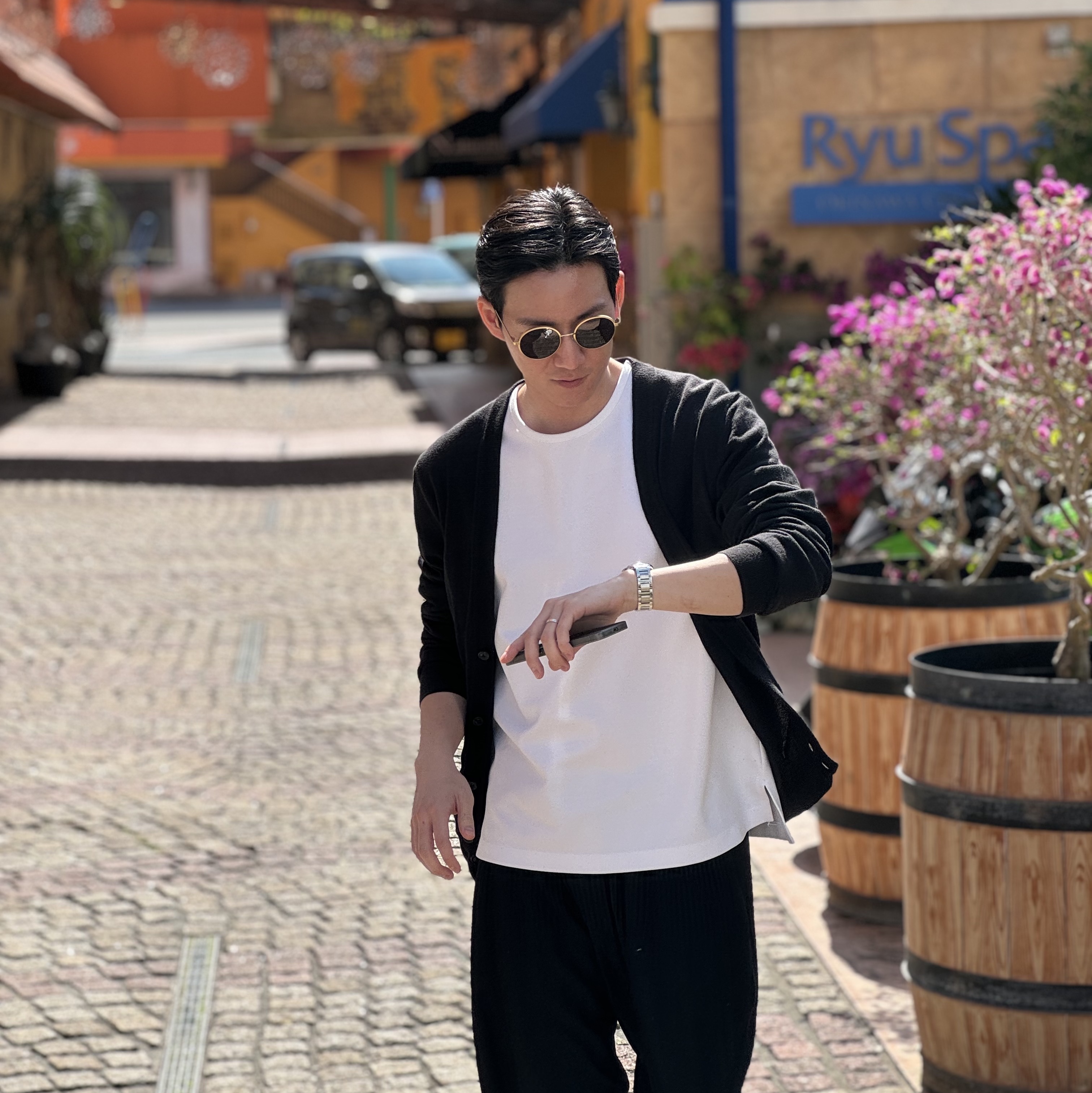 (W) Maison Margiela Wool Cardigan Black, Homme Plisse Issey Miyake Basics Pants Black 착용 스타일 - 2