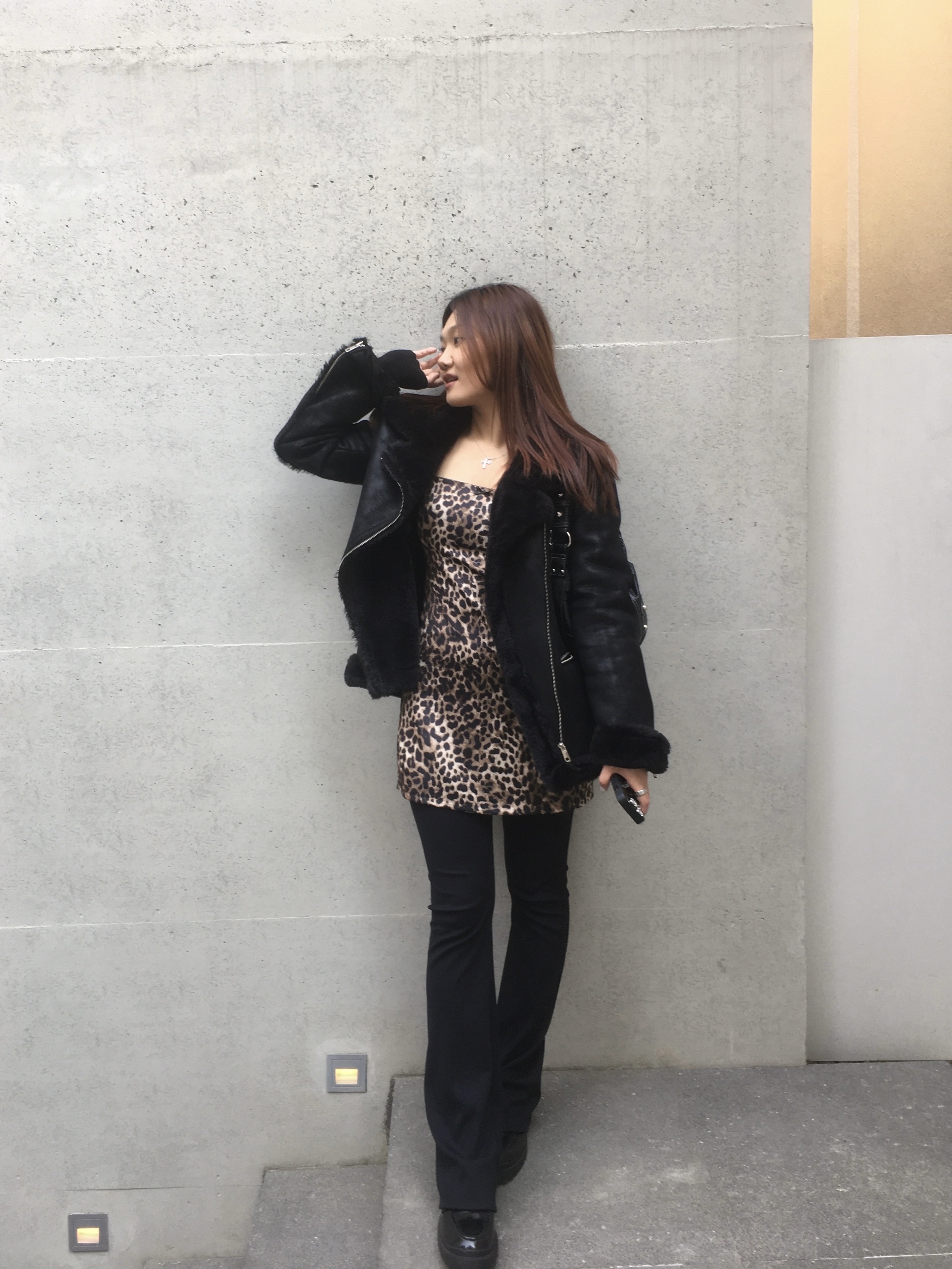 (W) Glowny Sahara Damaged Wool Knit Pants Charcoal, Threetimes Johnny Bag Black 착용 스타일 - 2
