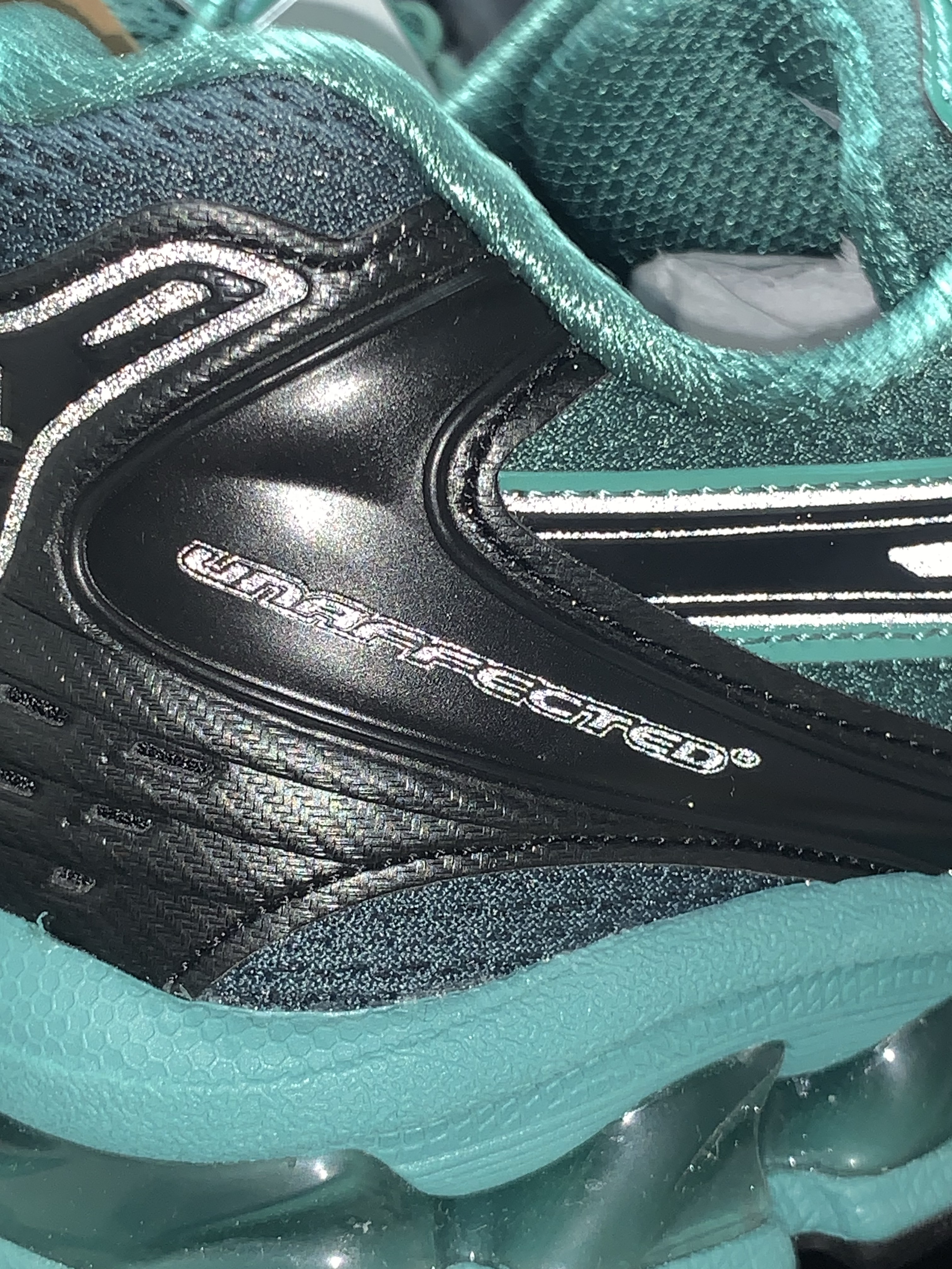 Asics x Unaffected Gel-Kayano 14 Uranus Green 착용 스타일