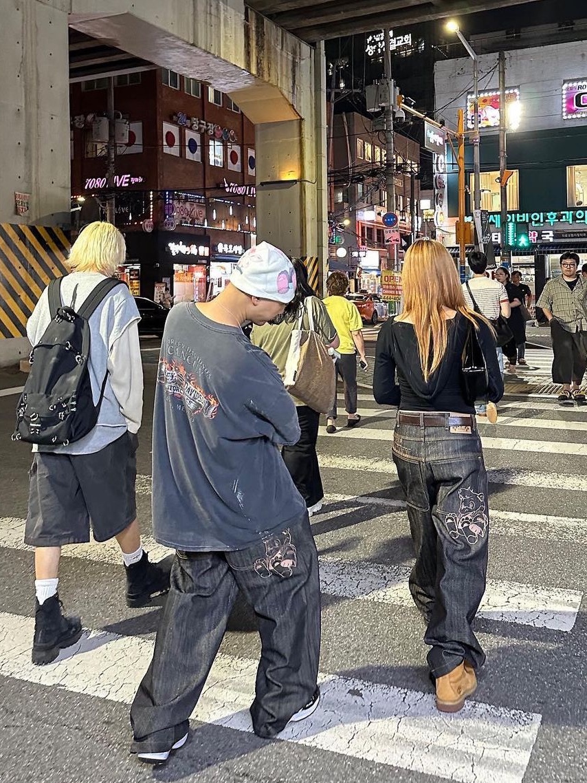 Cotchs Galaxy Denim Pants 착용 스타일