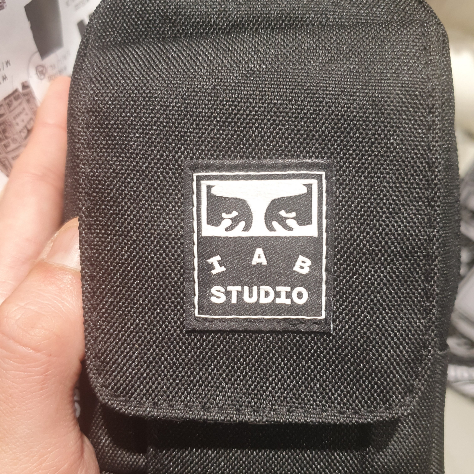 IAB Studio x Obey Drop Out Utility Small Bag Digital Black 착용 스타일