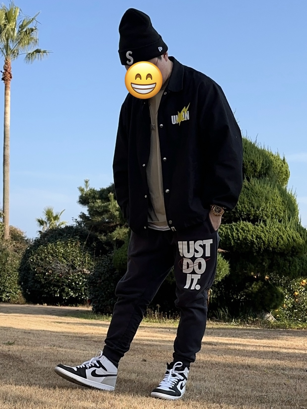 Jordan 1 Retro High OG Bleached Coral, BAPE x Union Washed Coach Jacket Black 착용 스타일