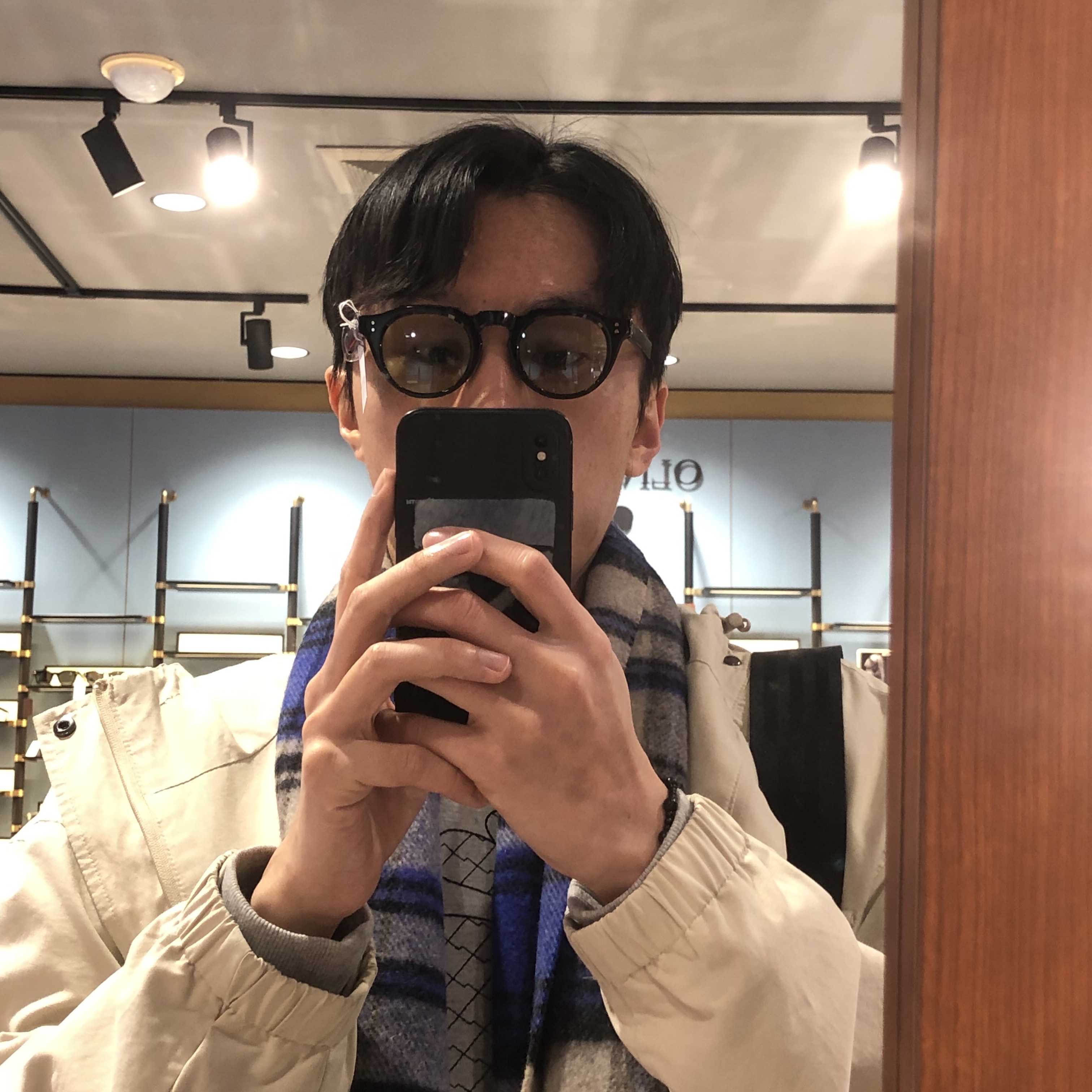 Ader Error Revint Plaid Muffler Z-Blue 착용 스타일