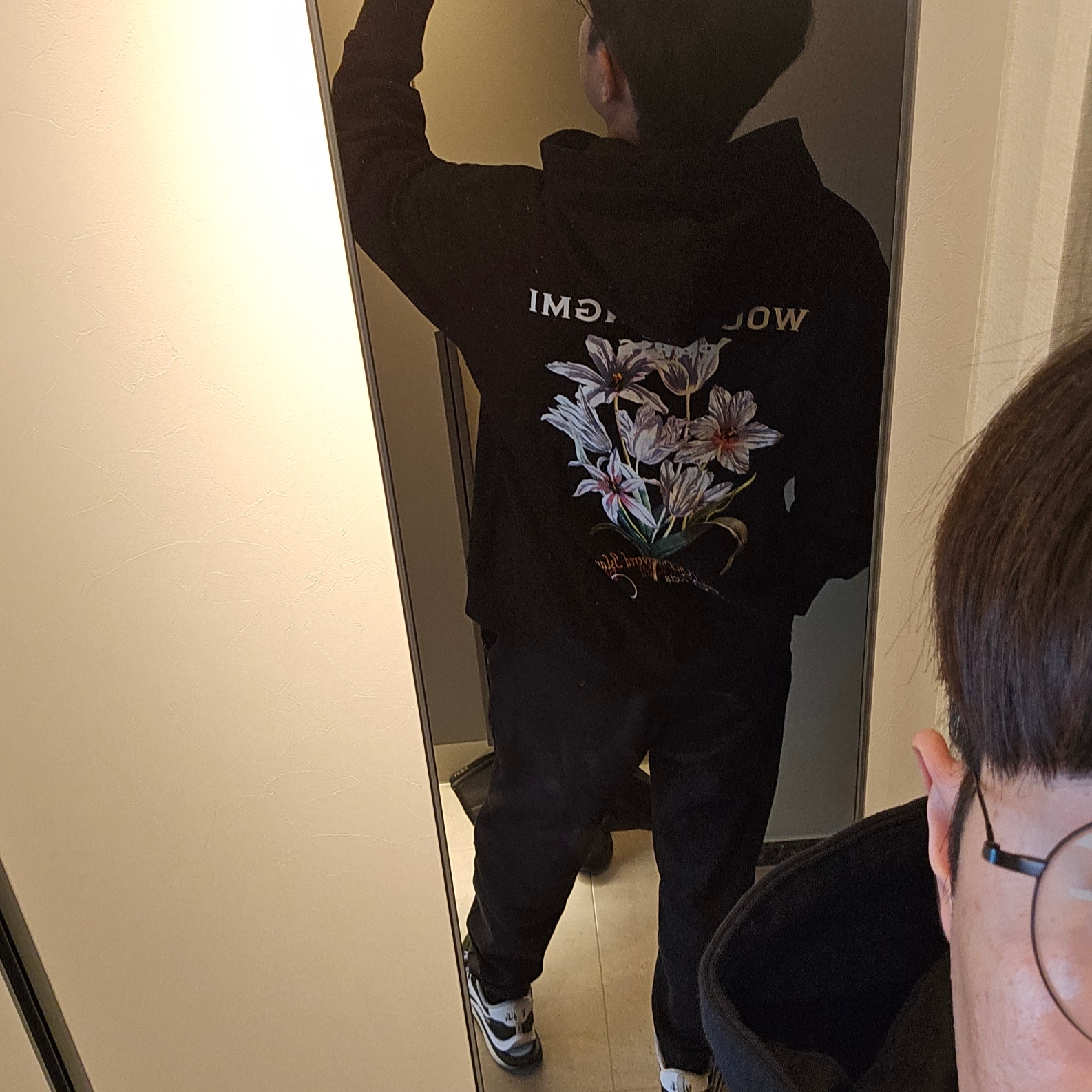 Wooyoungmi Flower Back Logo Hooded T-Shirt Black - 24SS, Wooyoungmi Embroidered Ball Cap Black 착용 스타일 - 3