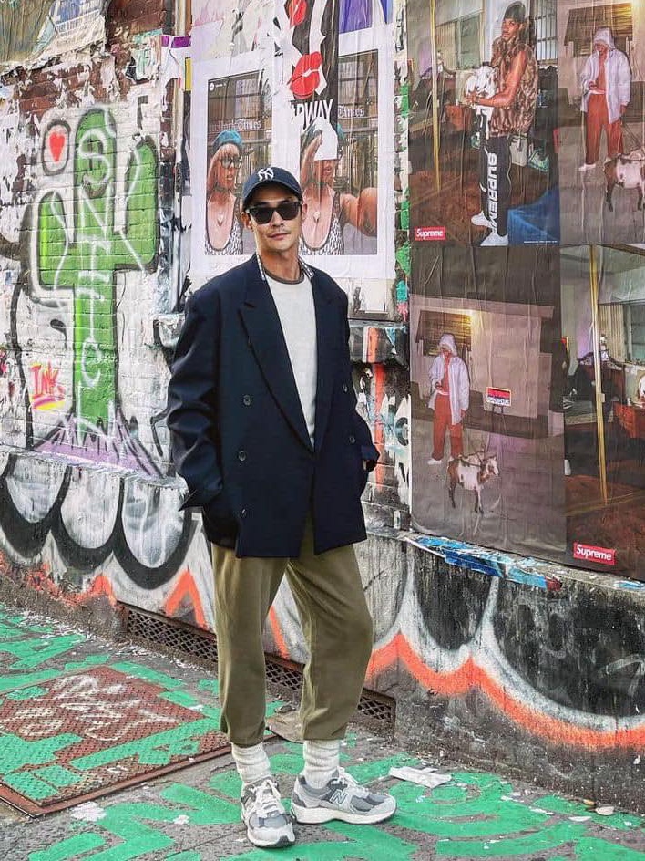 Stone Island 42149 David-TC with Primaloft P.U.R.E Insulation Short Trench Coat Black - 23FW, Nanamica 2L Gore-Tex Short Soutien Collar Coat Black 착용 스타일 - 5