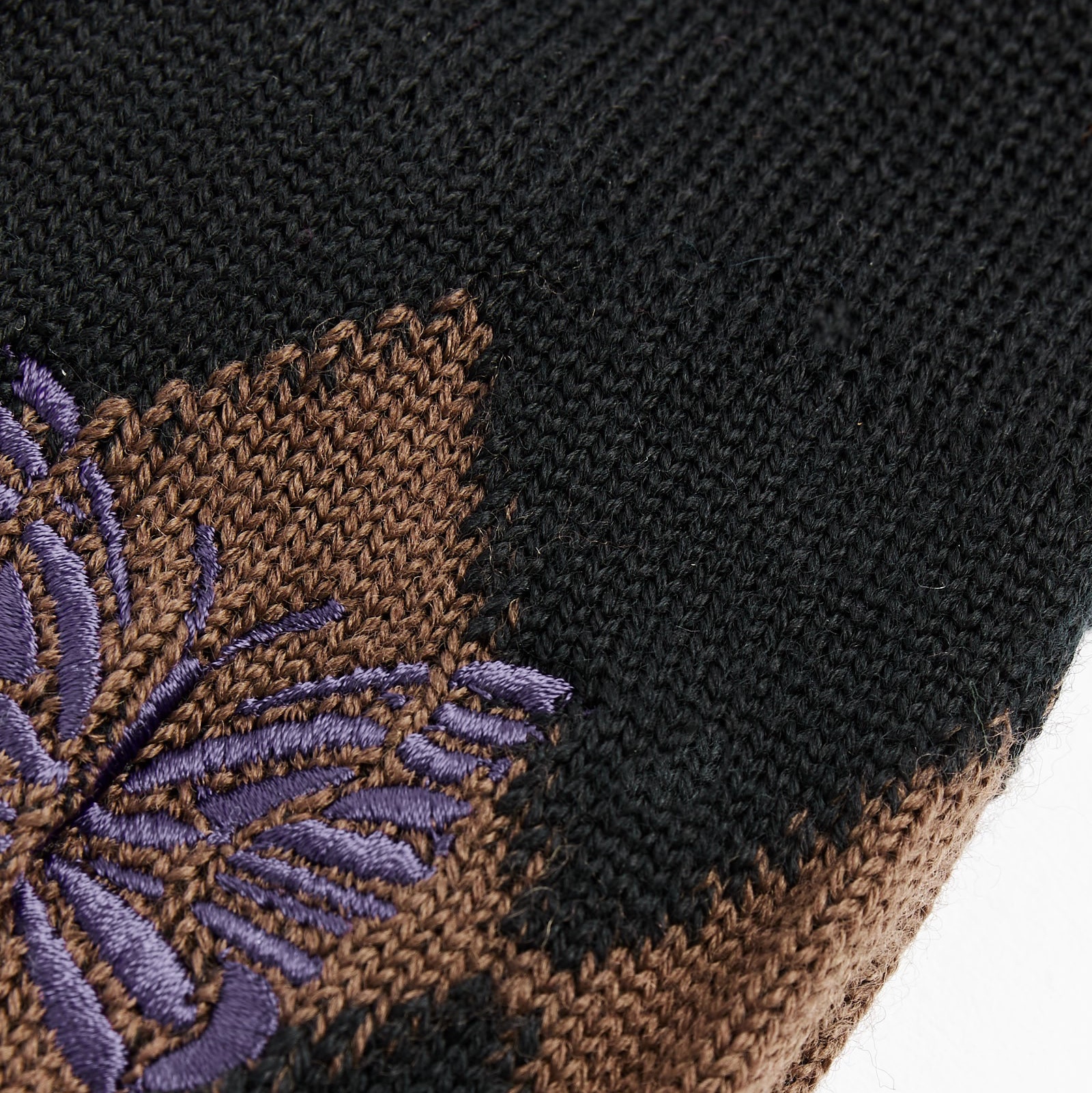 Needles Argyle Jacquard Merino Wool Socks Brown 착용 스타일 - 2